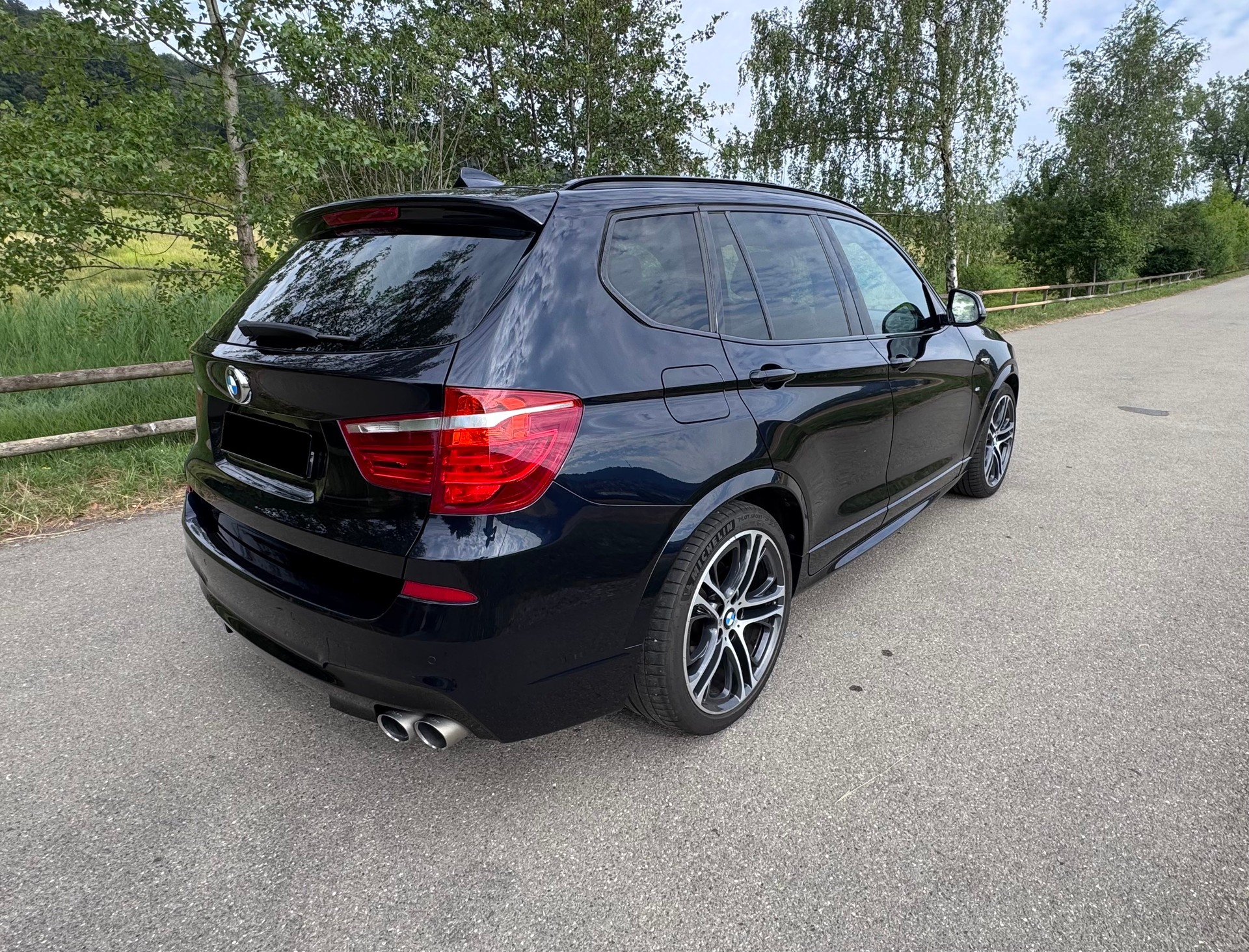 BMW xDrive 35D Steptronic M-Sport Paket / Elk AHK / Panoramadach / HARMAN KARDON / Top Ausgestattet / Frisch Ab MFK-image-4