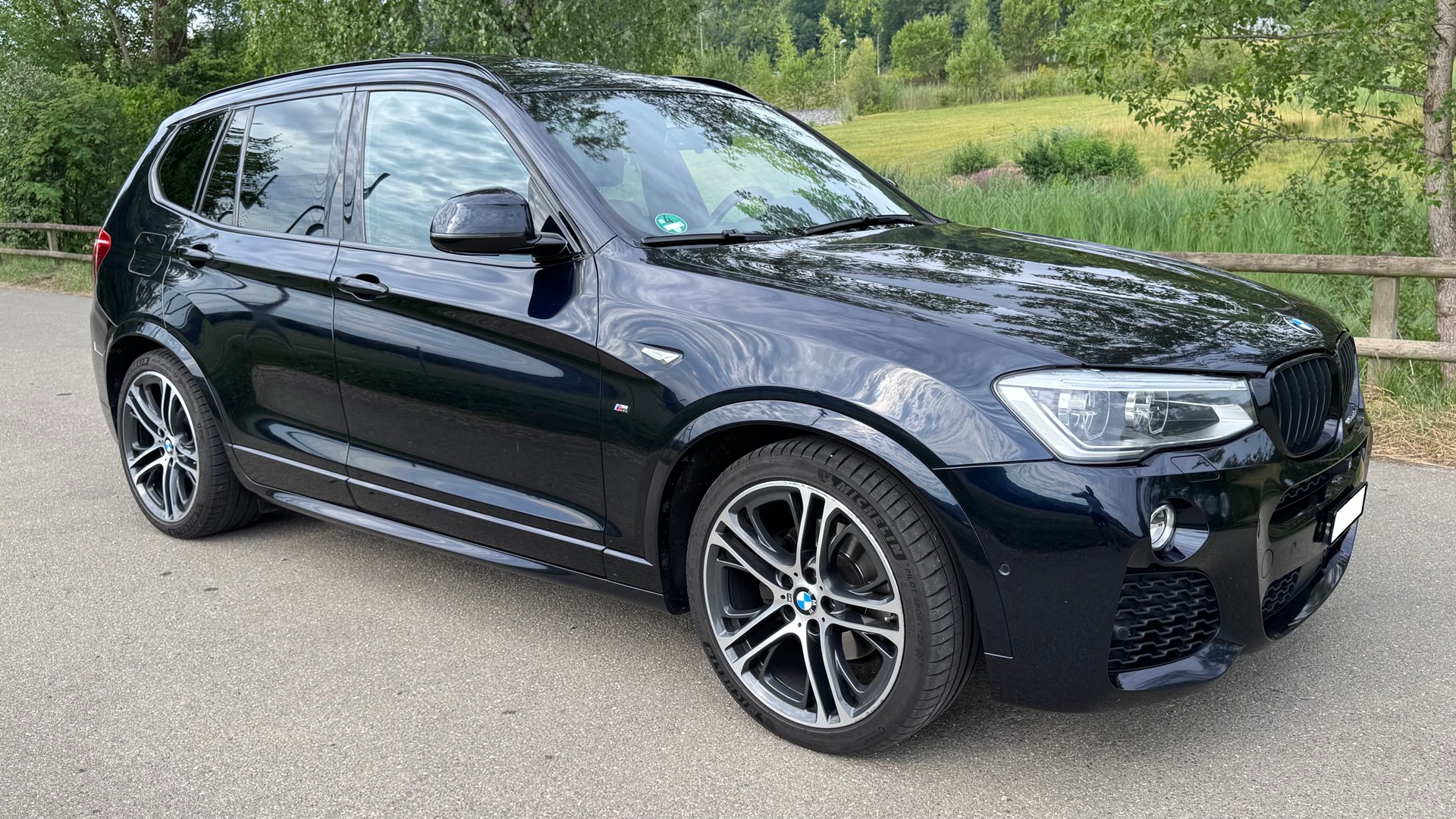 BMW xDrive 35D Steptronic M-Sport Paket / Elk AHK / Panoramadach / HARMAN KARDON / Top Ausgestattet / Frisch Ab MFK-image-0