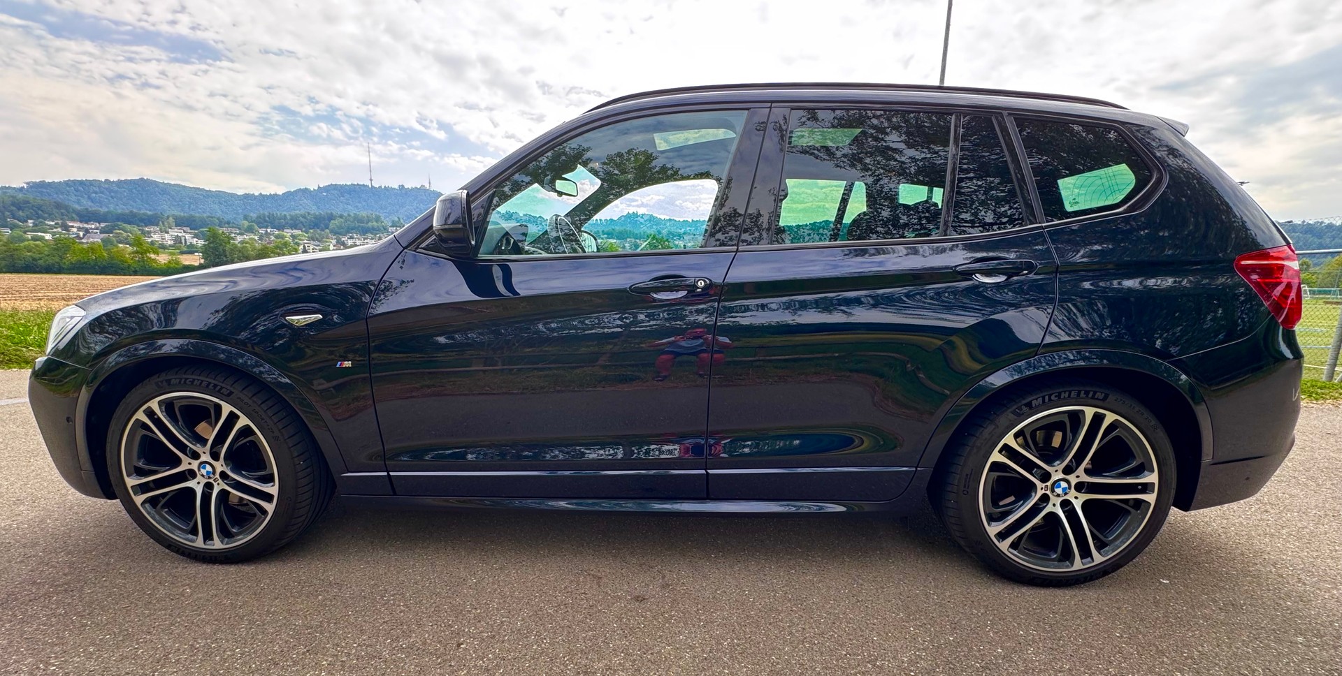 BMW xDrive 35D Steptronic M-Sport Paket / Elk AHK / Panoramadach / HARMAN KARDON / Top Ausgestattet / Frisch Ab MFK-image-3