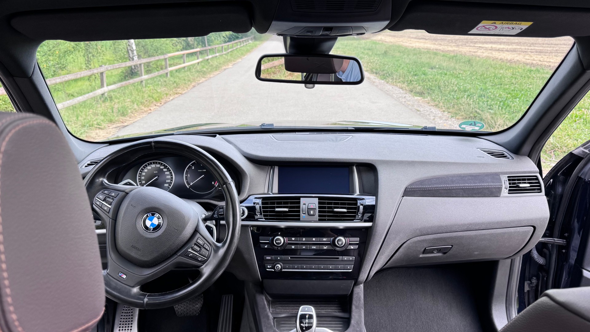 BMW xDrive 35D Steptronic M-Sport Paket / Elk AHK / Panoramadach / HARMAN KARDON / Top Ausgestattet / Frisch Ab MFK-image-15