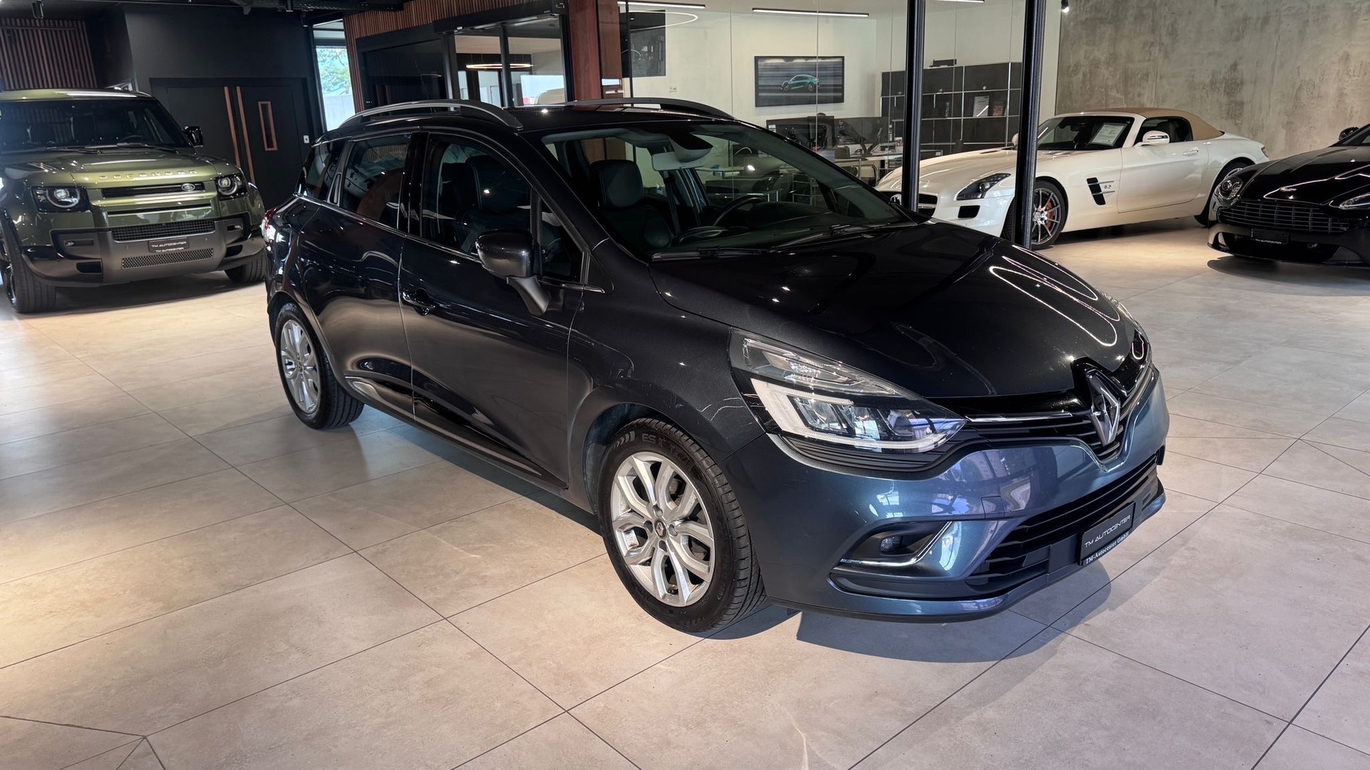 RENAULT Clio Grandtour 1.2 16V T Intens EDC-image-1