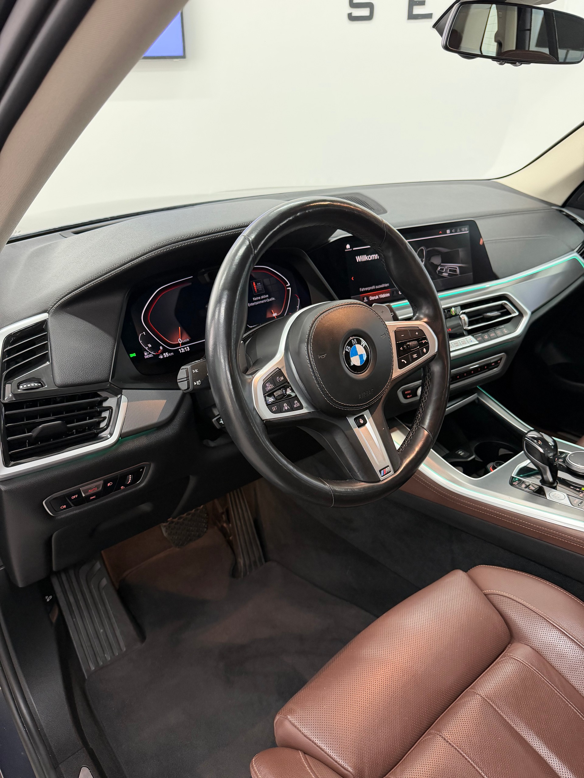 BMW X5-image-8