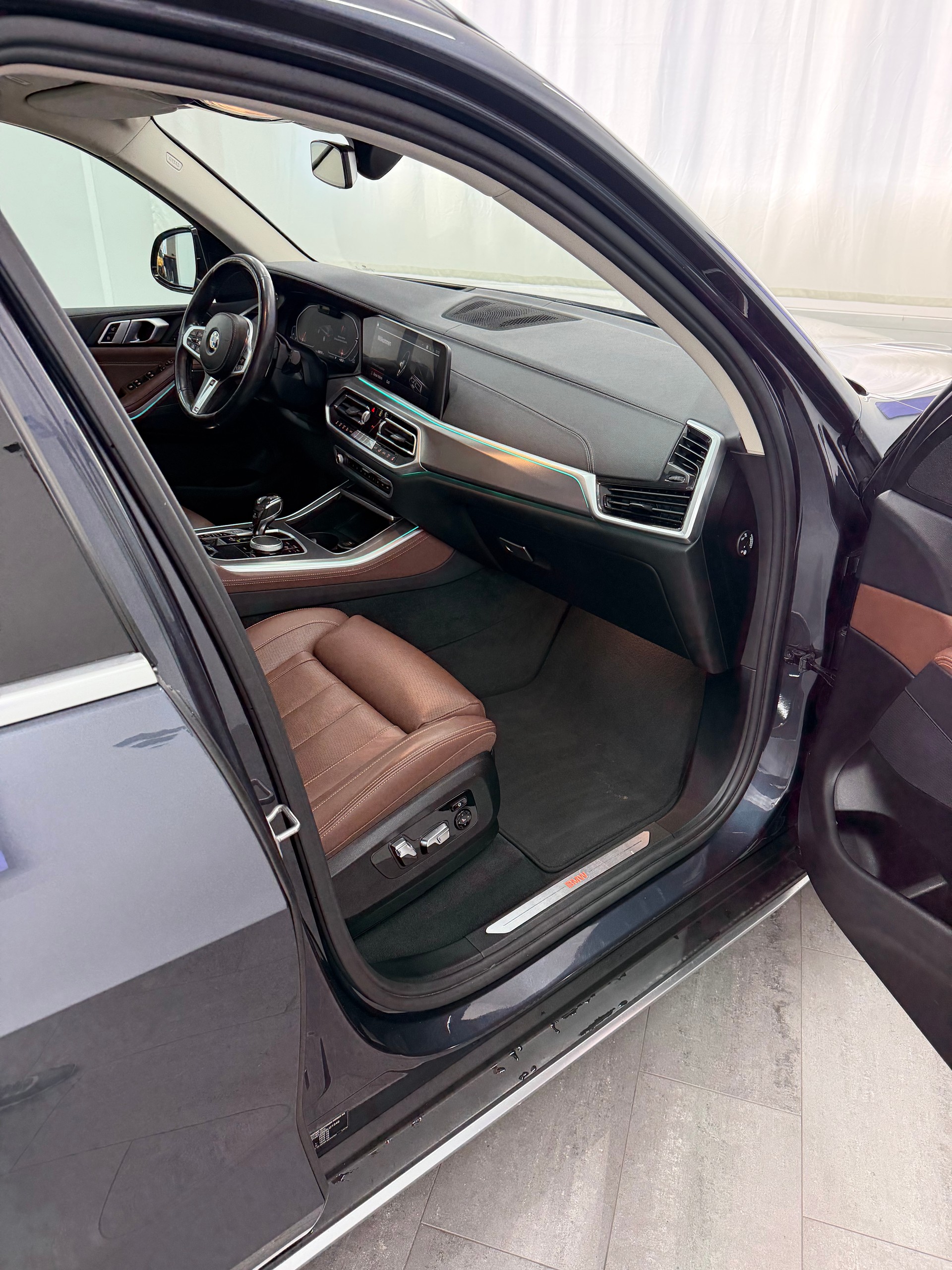 BMW X5-image-12
