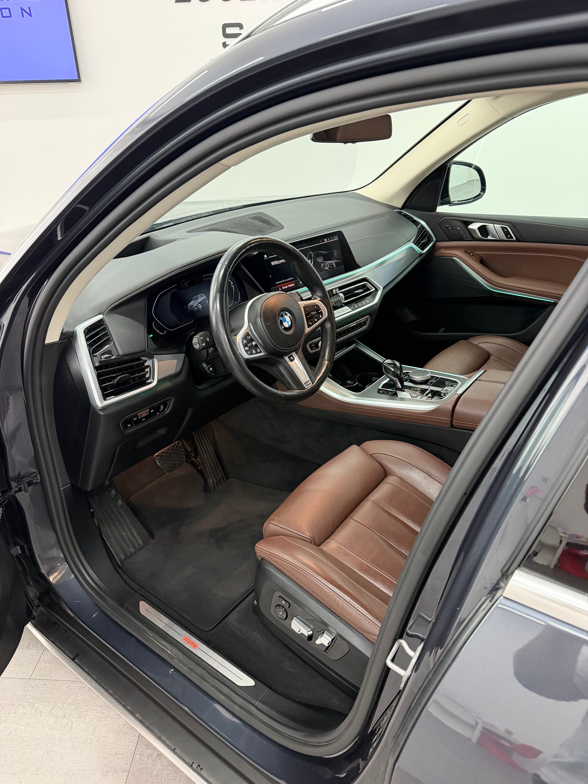 BMW X5-image-7