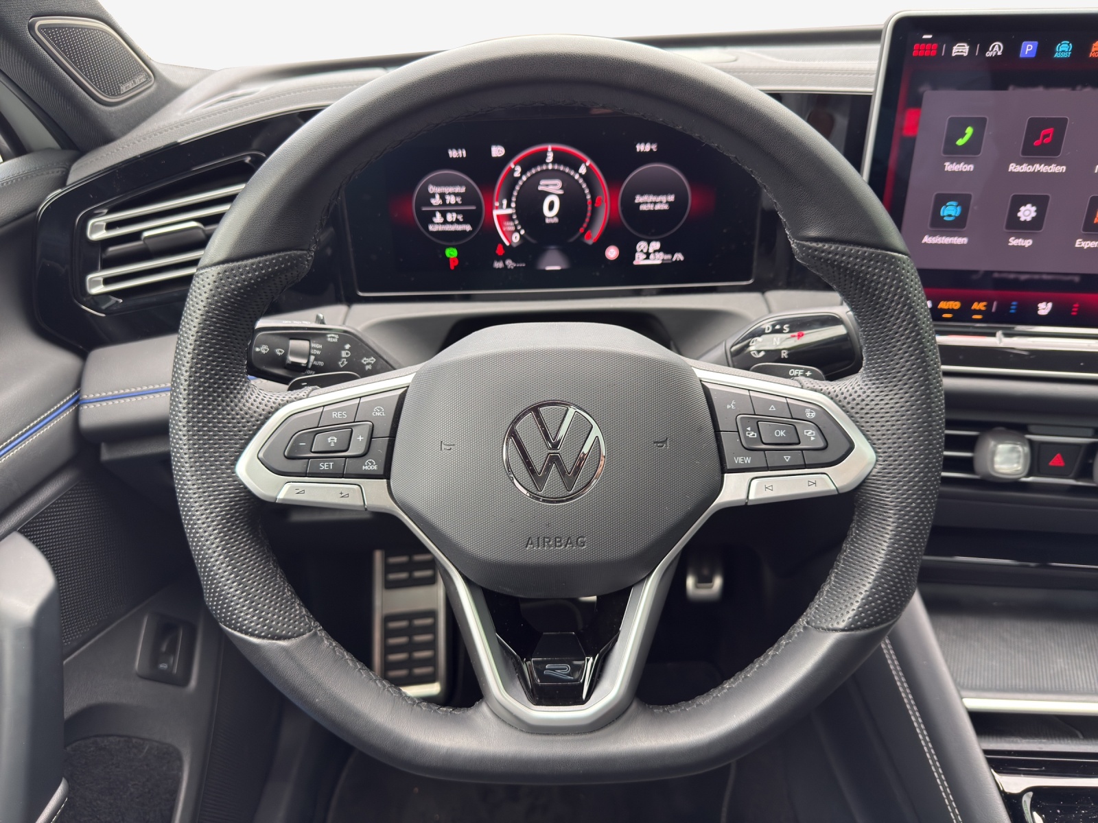 VW Tiguan 2.0 TDI SCR R-Line 4Motion DSG-image-9