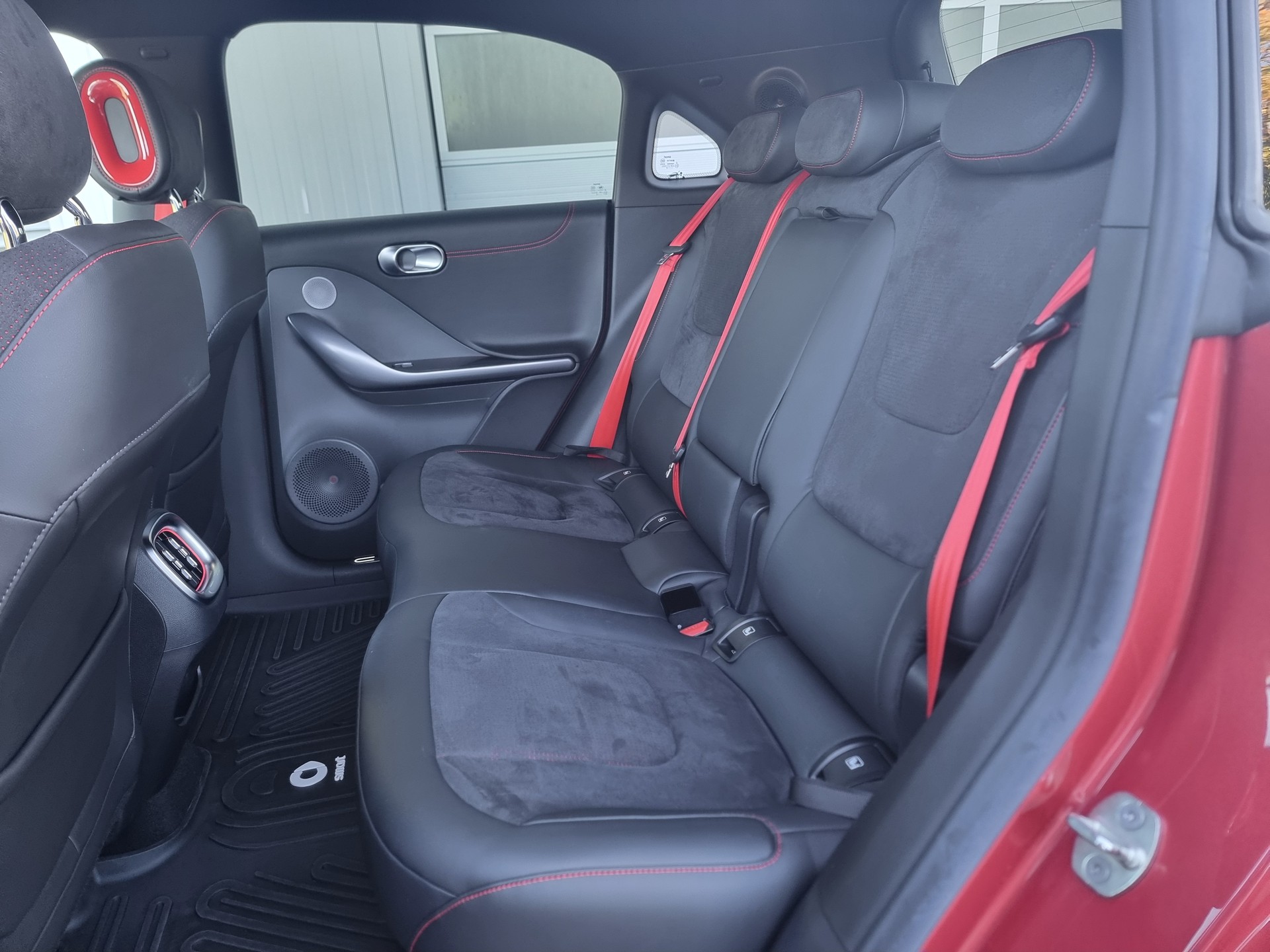 SMART #1 66 kWh Brabus AWD-image-11