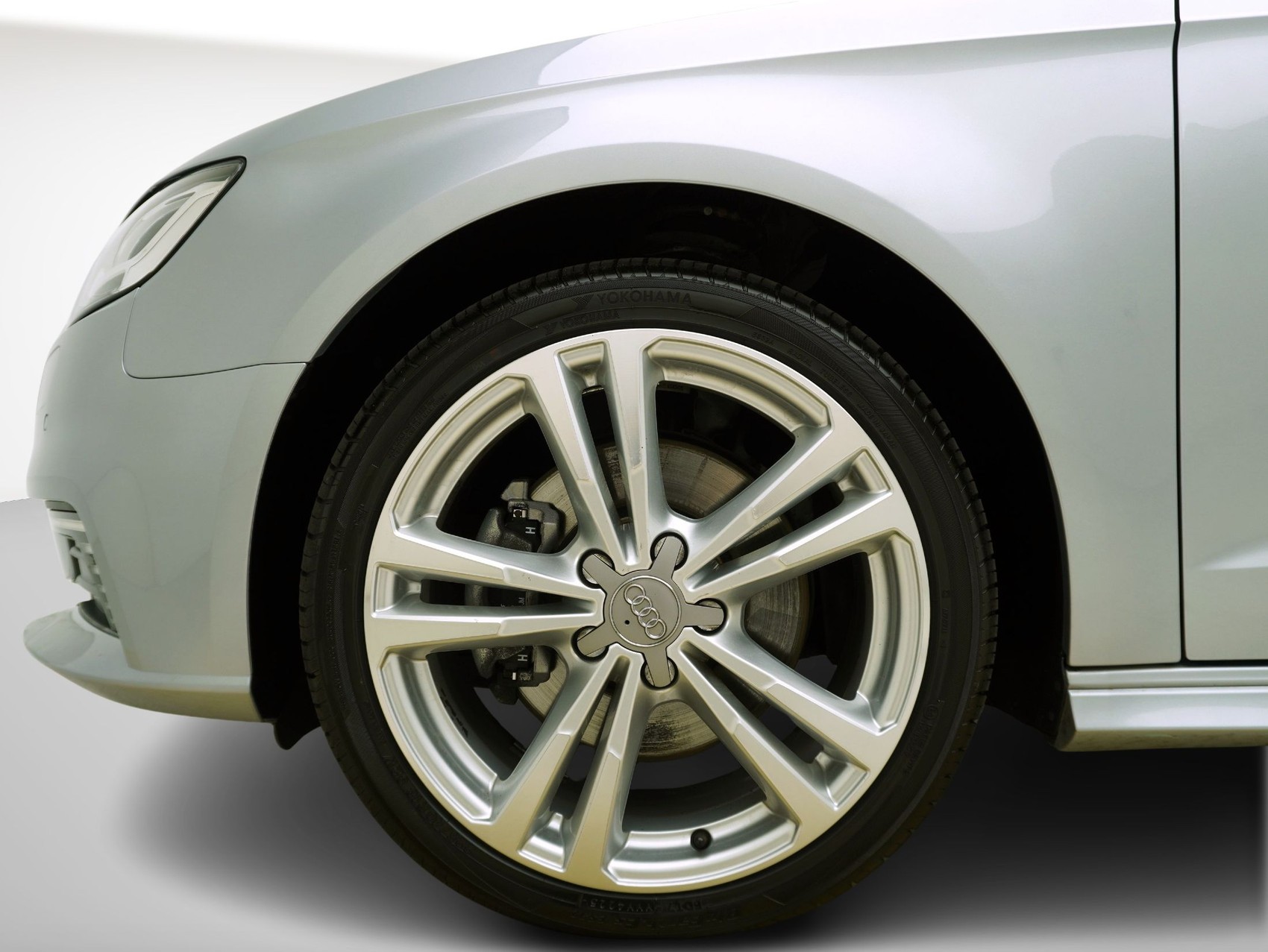 AUDI A3 Sportback 40 e-tron S line S-Tronic-image-6