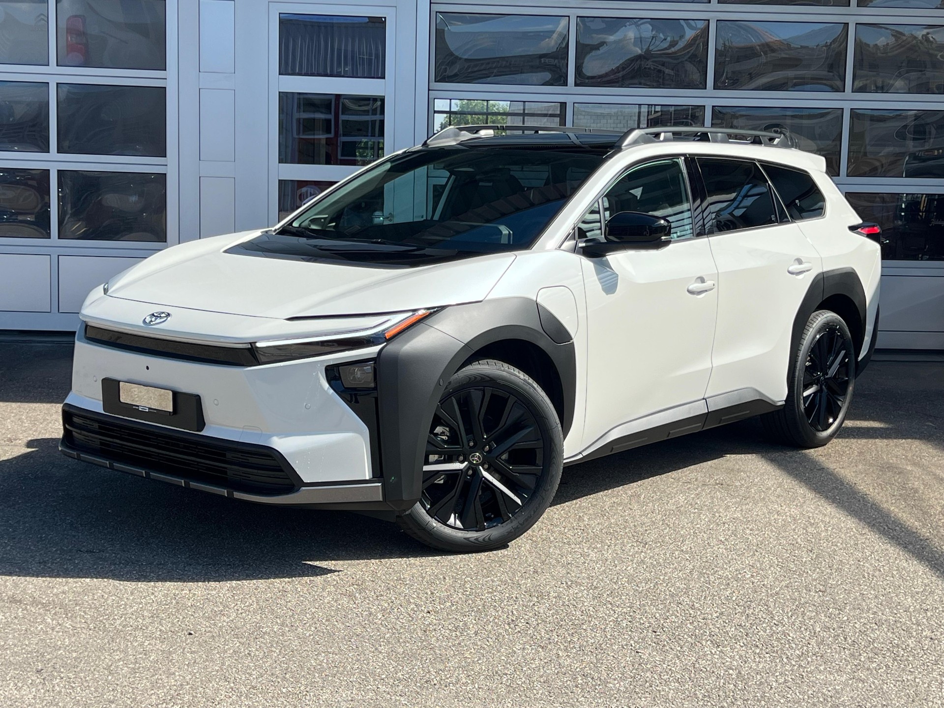 TOYOTA bZ4X Touring Premium AWD-showroom-element-2