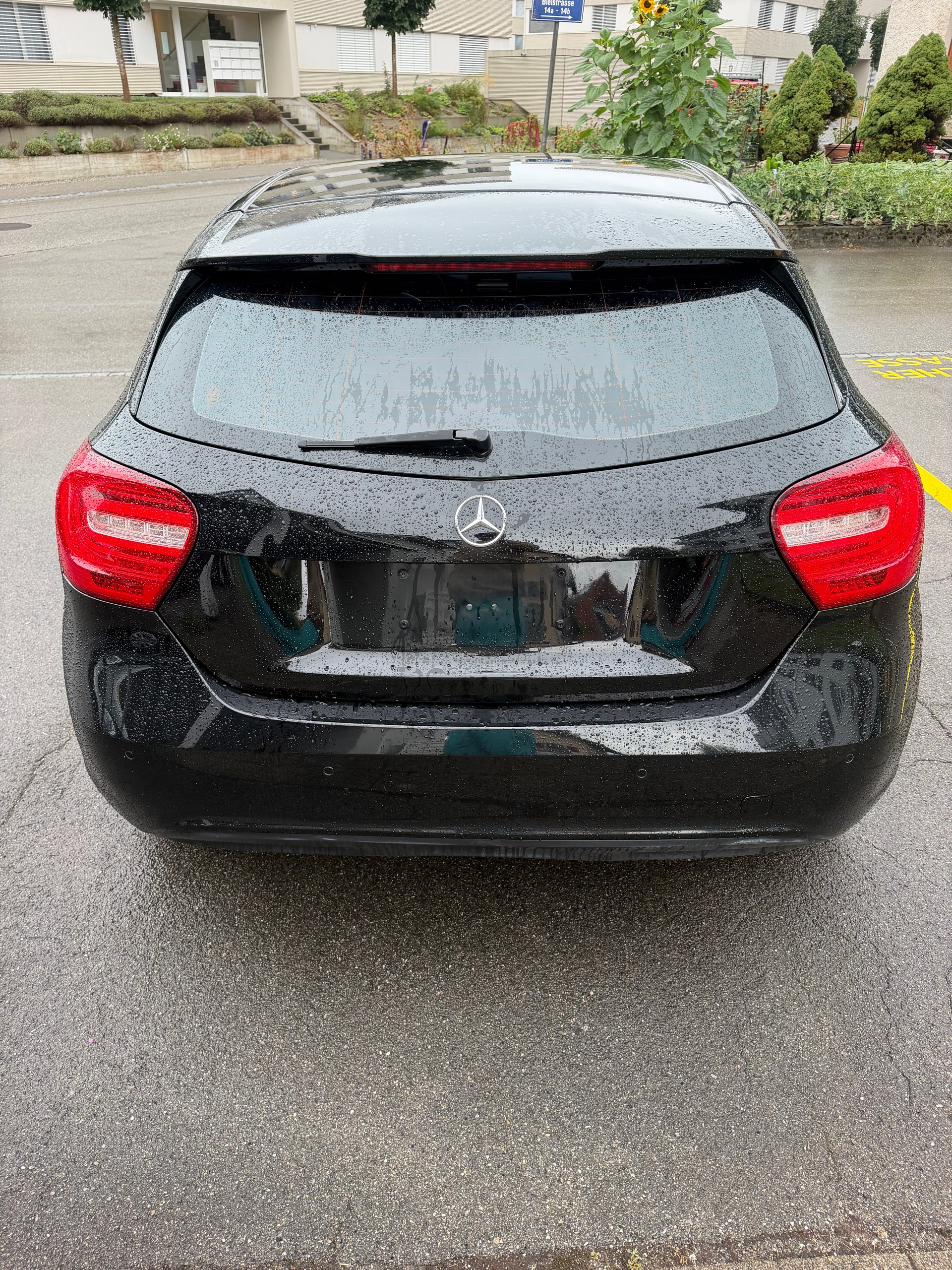 MERCEDES-BENZ A 200 CDI AMG Line 7G-DCT-image-6