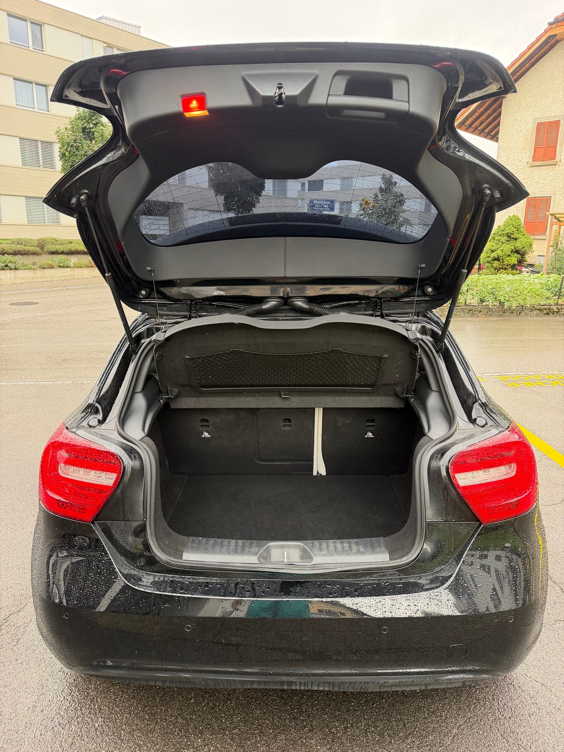 MERCEDES-BENZ A 200 CDI AMG Line 7G-DCT-image-8