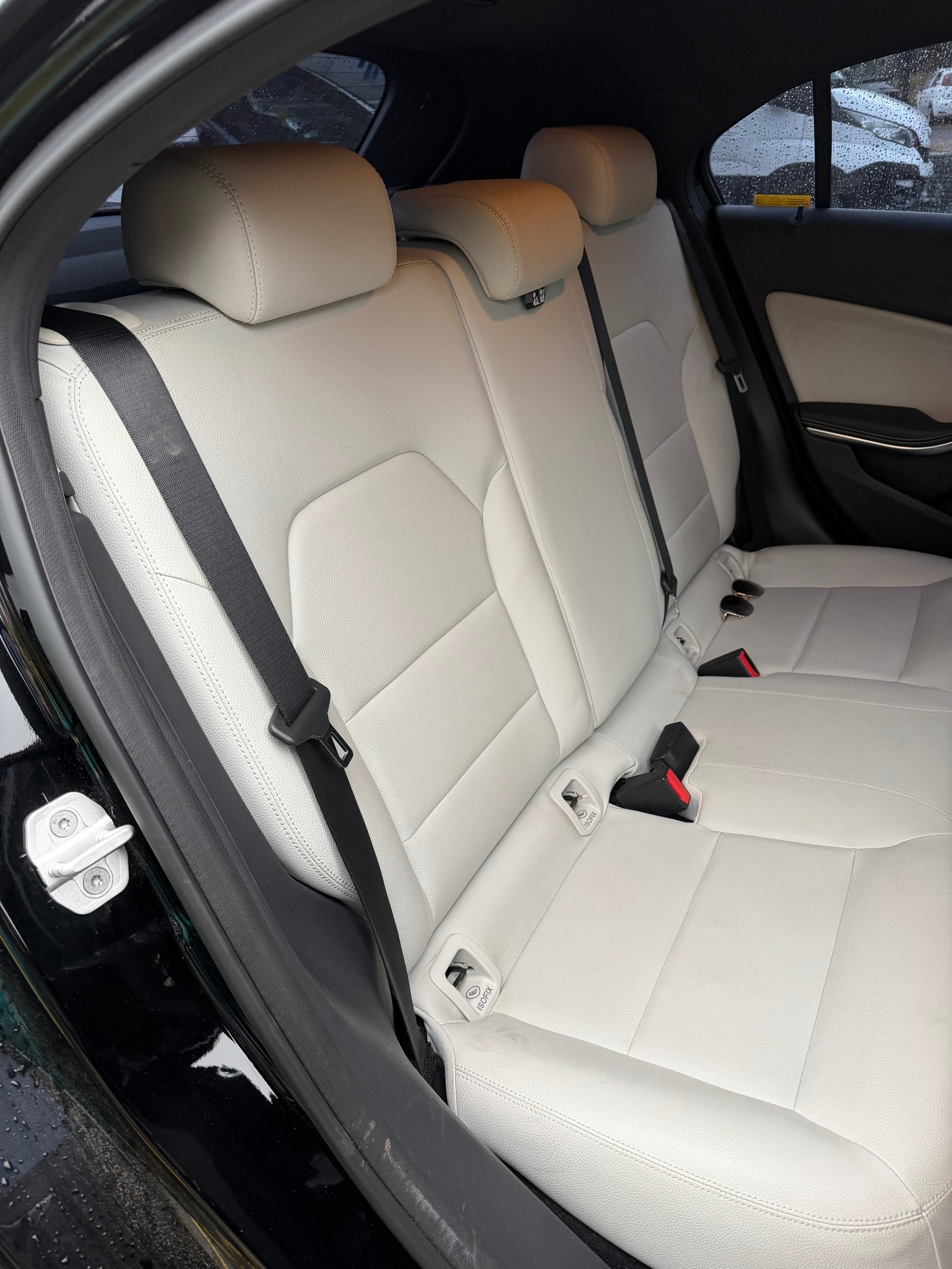 MERCEDES-BENZ A 200 CDI AMG Line 7G-DCT-image-5