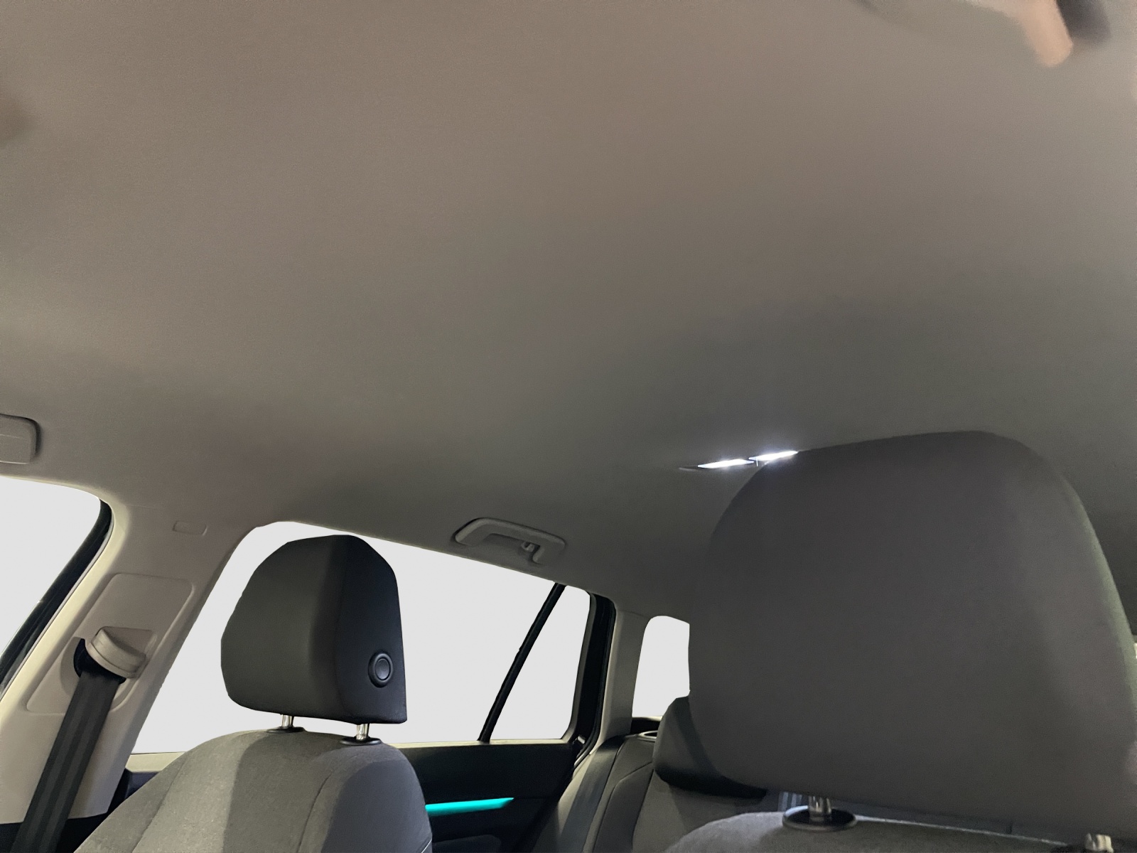 VW Golf Variant 1.0 eTSI mHEV Life DSG-image-15