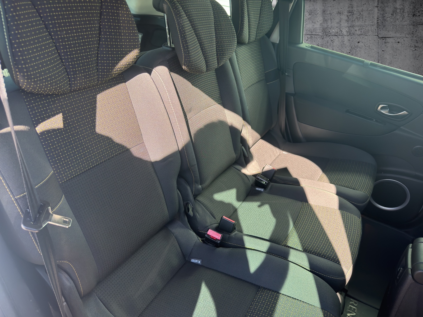 RENAULT Scénic 2.0 16V Dynamique X-Tronic CVT-image-9