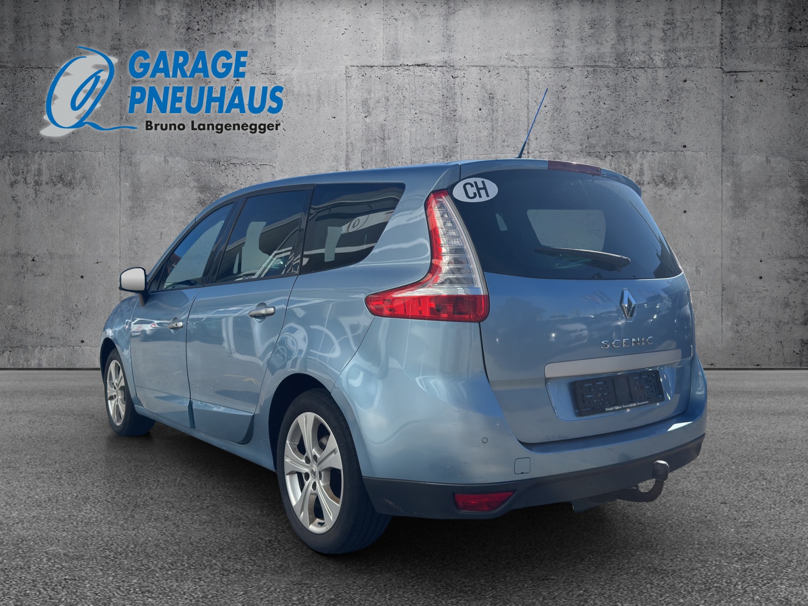 RENAULT Scénic 2.0 16V Dynamique X-Tronic CVT-image-4