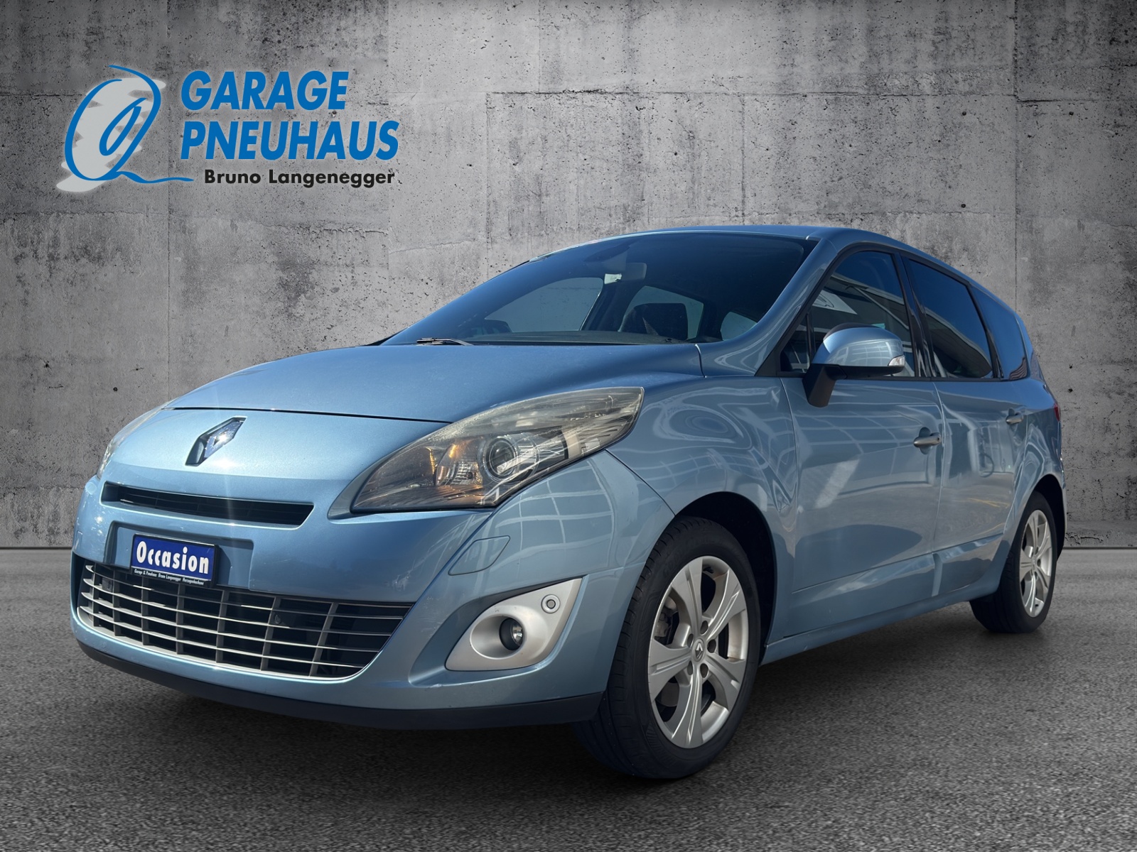 RENAULT Scénic 2.0 16V Dynamique X-Tronic CVT-image-0