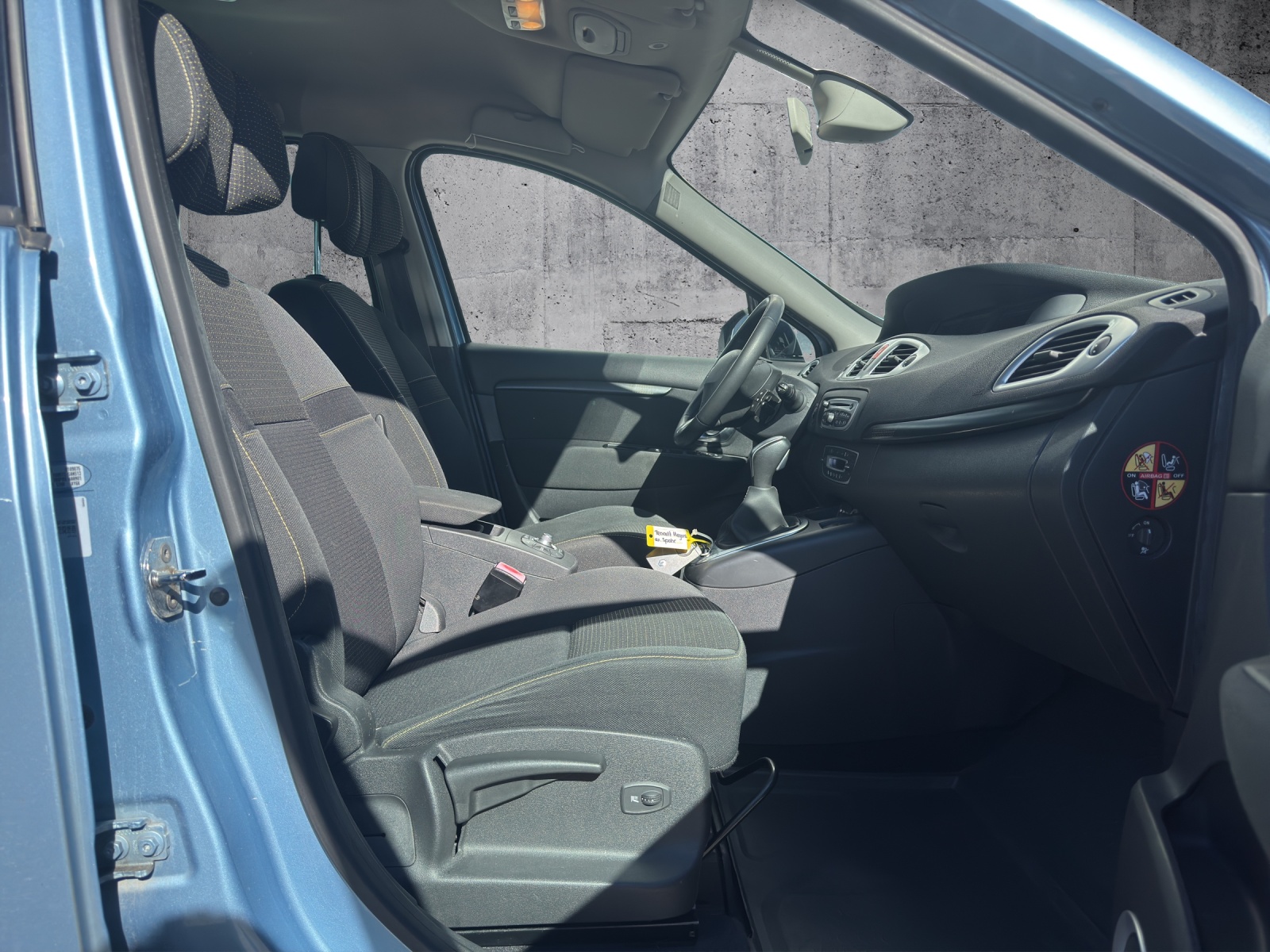 RENAULT Scénic 2.0 16V Dynamique X-Tronic CVT-image-11