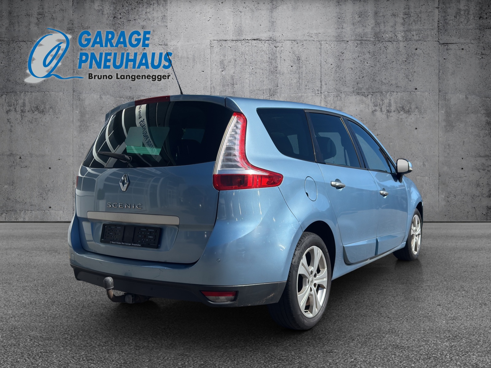 RENAULT Scénic 2.0 16V Dynamique X-Tronic CVT-image-3