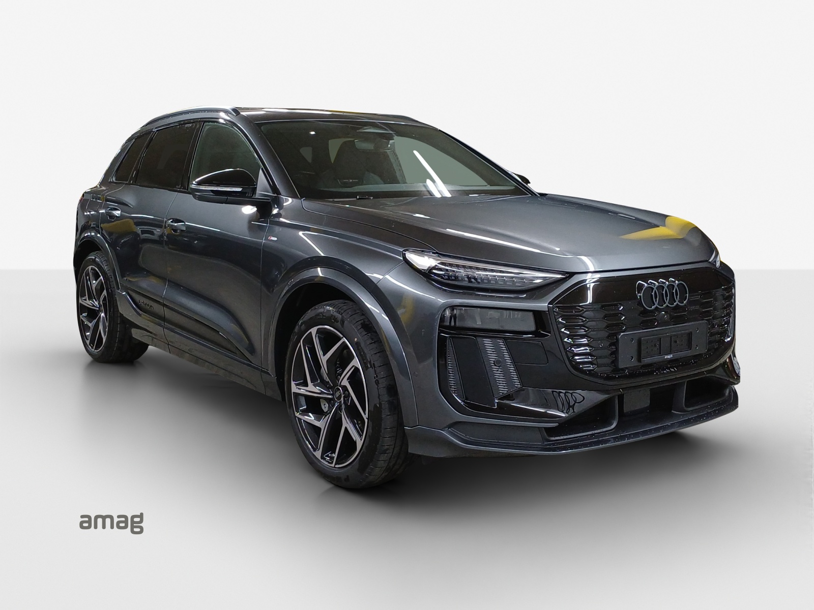 AUDI Q6 e-tron quattro-image-5