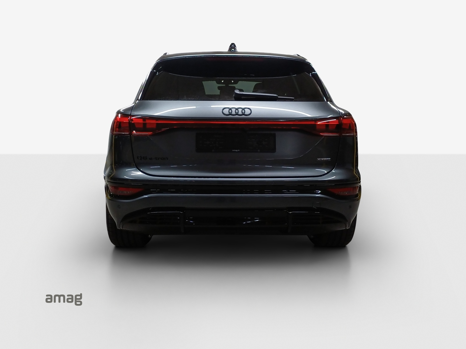 AUDI Q6 e-tron quattro-image-3