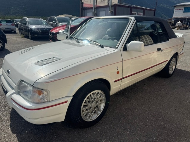 FORD Escort 1600i Ghia-image-2
