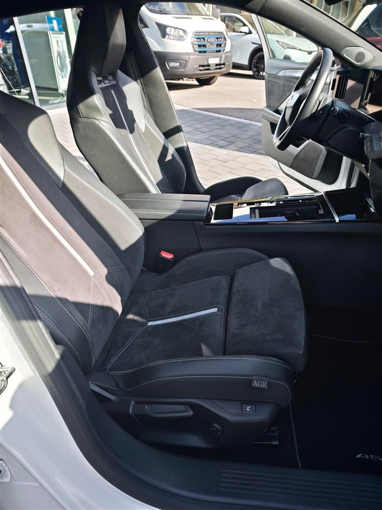OPEL Astra Sports Tourer 1.6 T PHEV 225 GSe-image-13