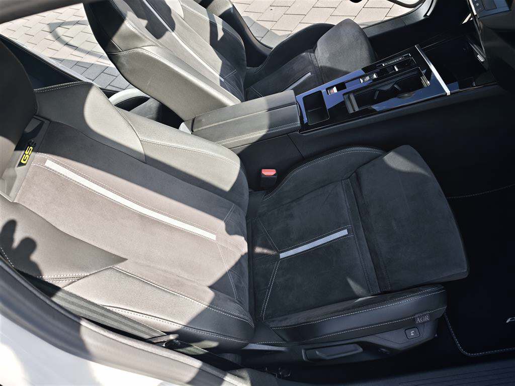 OPEL Astra Sports Tourer 1.6 T PHEV 225 GSe-image-8