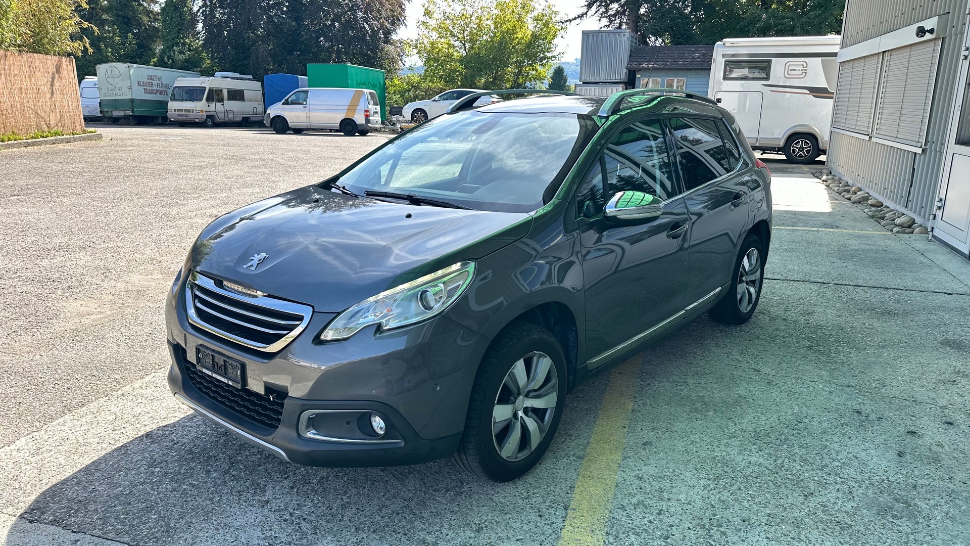 PEUGEOT 2008 1.2 PureTech Allure-image-2