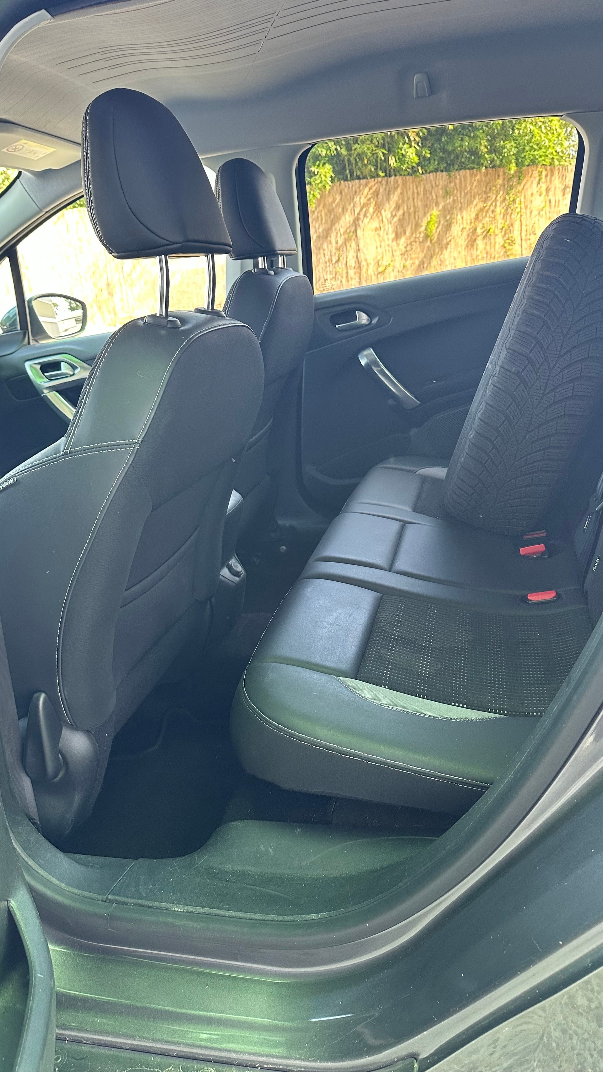 PEUGEOT 2008 1.2 PureTech Allure-image-13