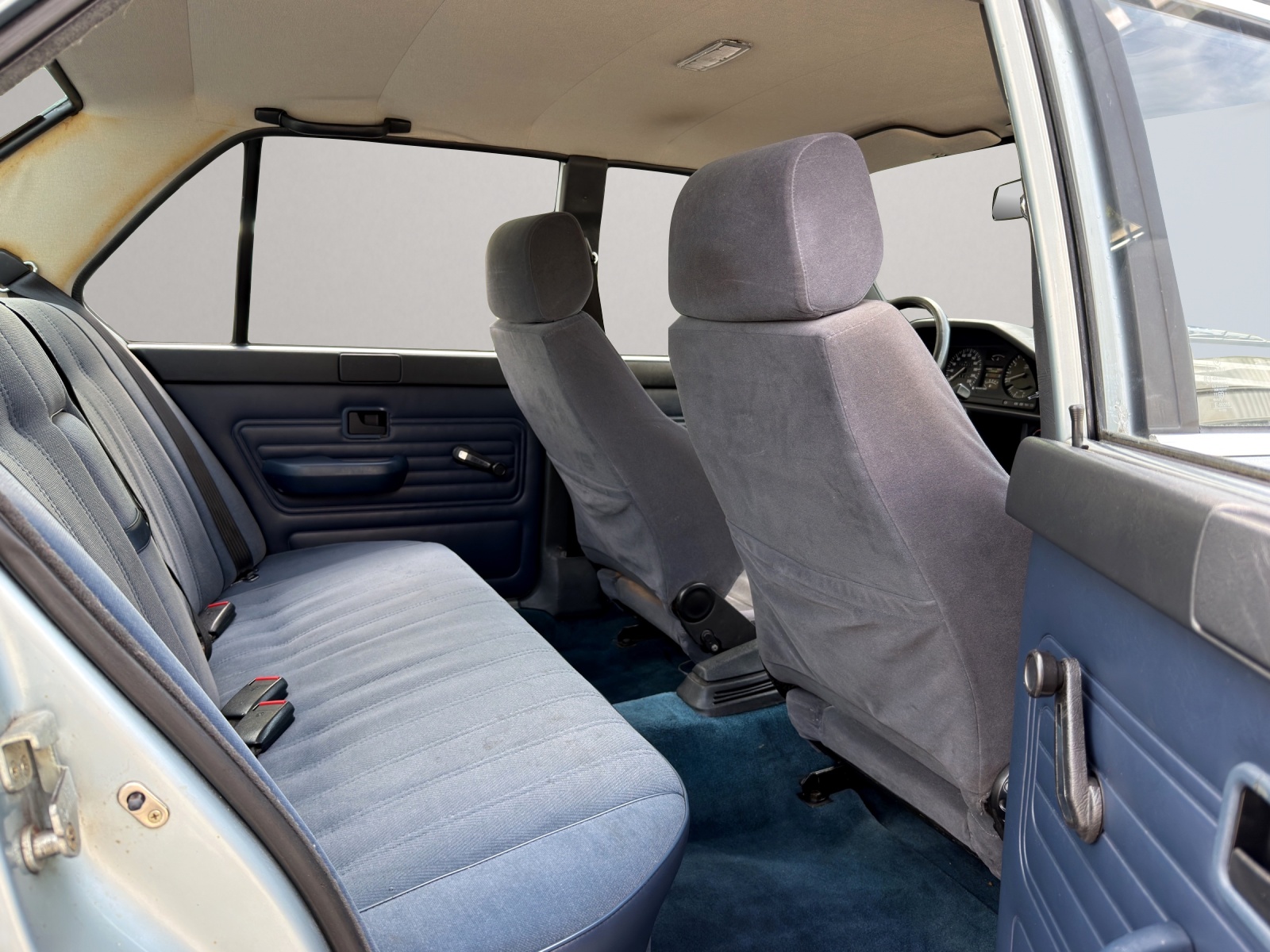 BMW BMW 520i E28-image-16