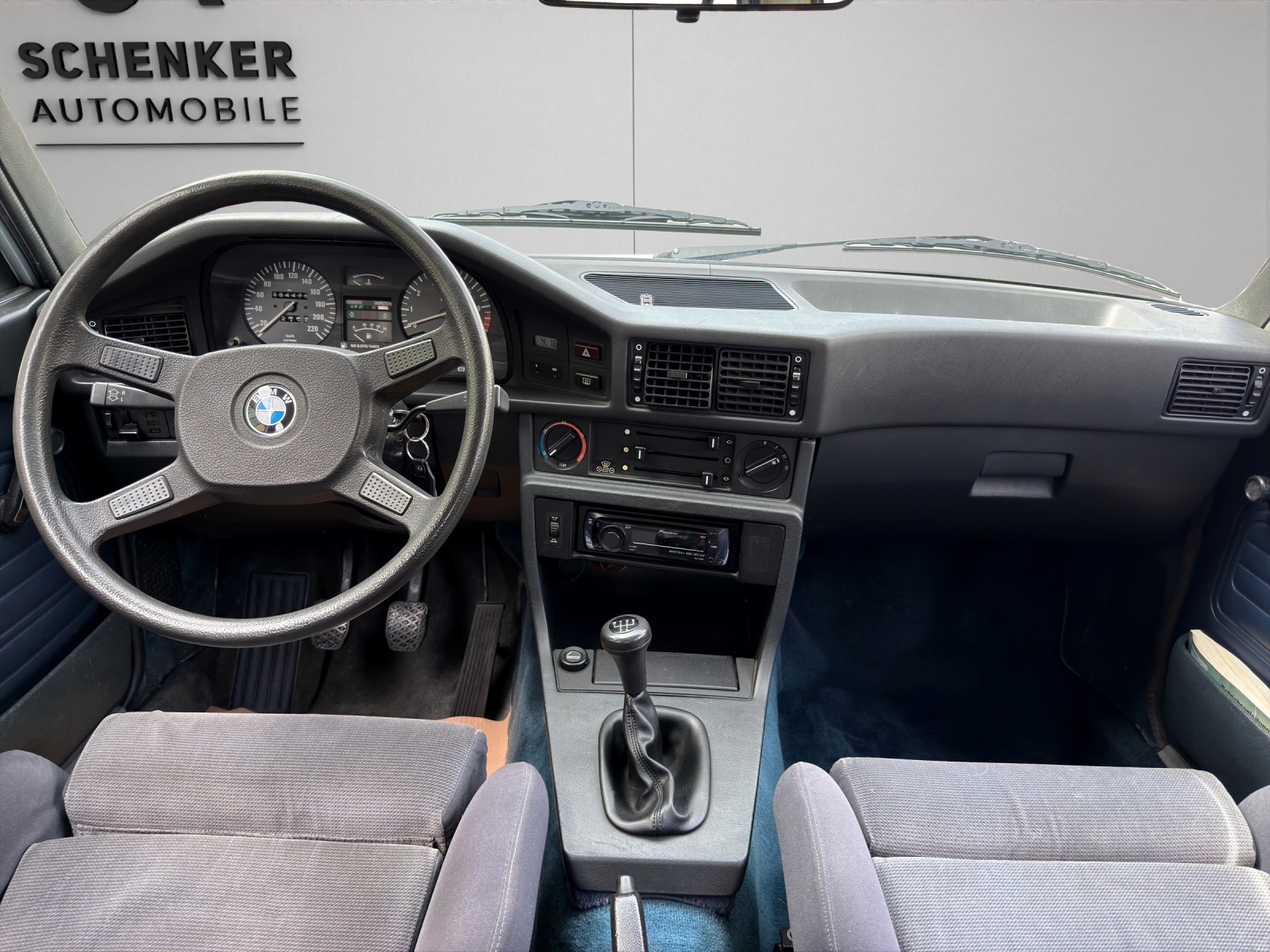 BMW BMW 520i E28-image-8