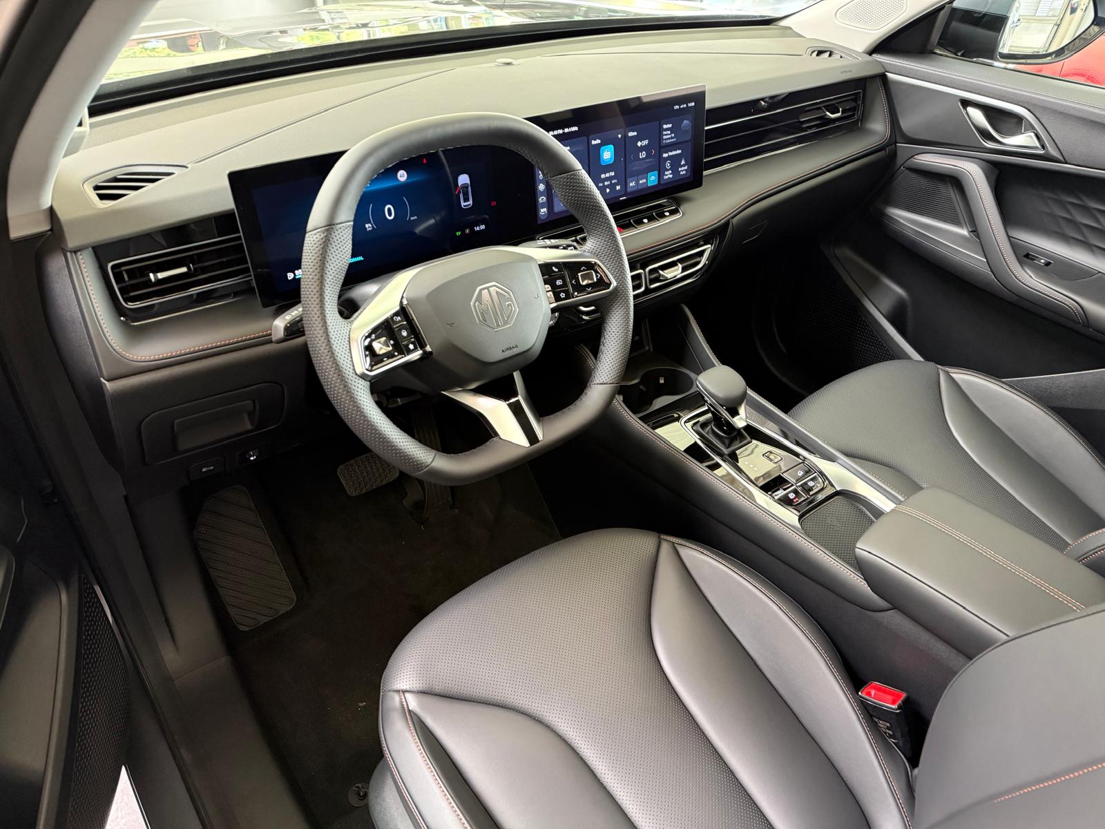 MG HS 1.5 Hybrid Luxury-image-5