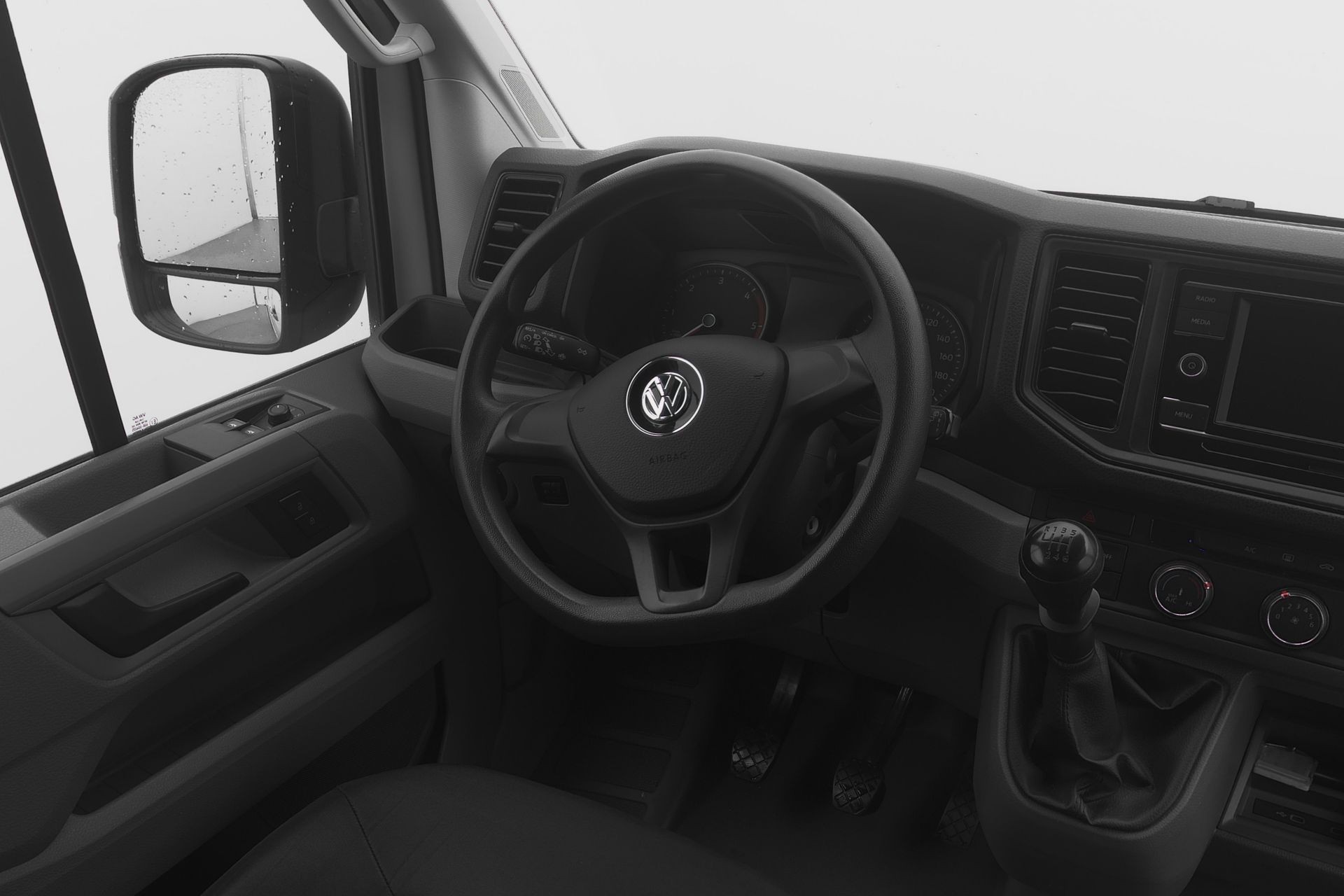 VW Crafter 35 2.0 TDI L4-image-6