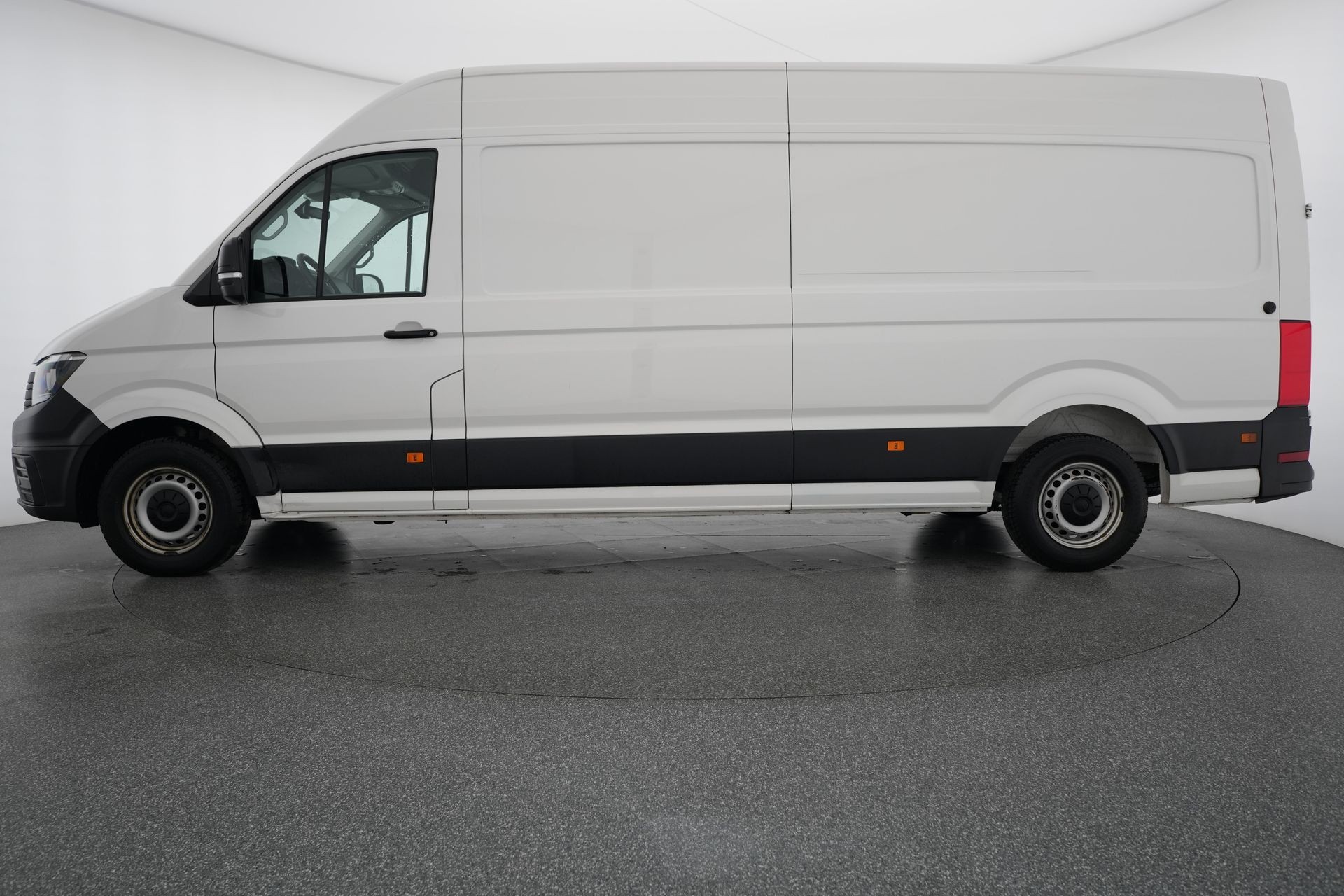 VW Crafter 35 2.0 TDI L4-image-2