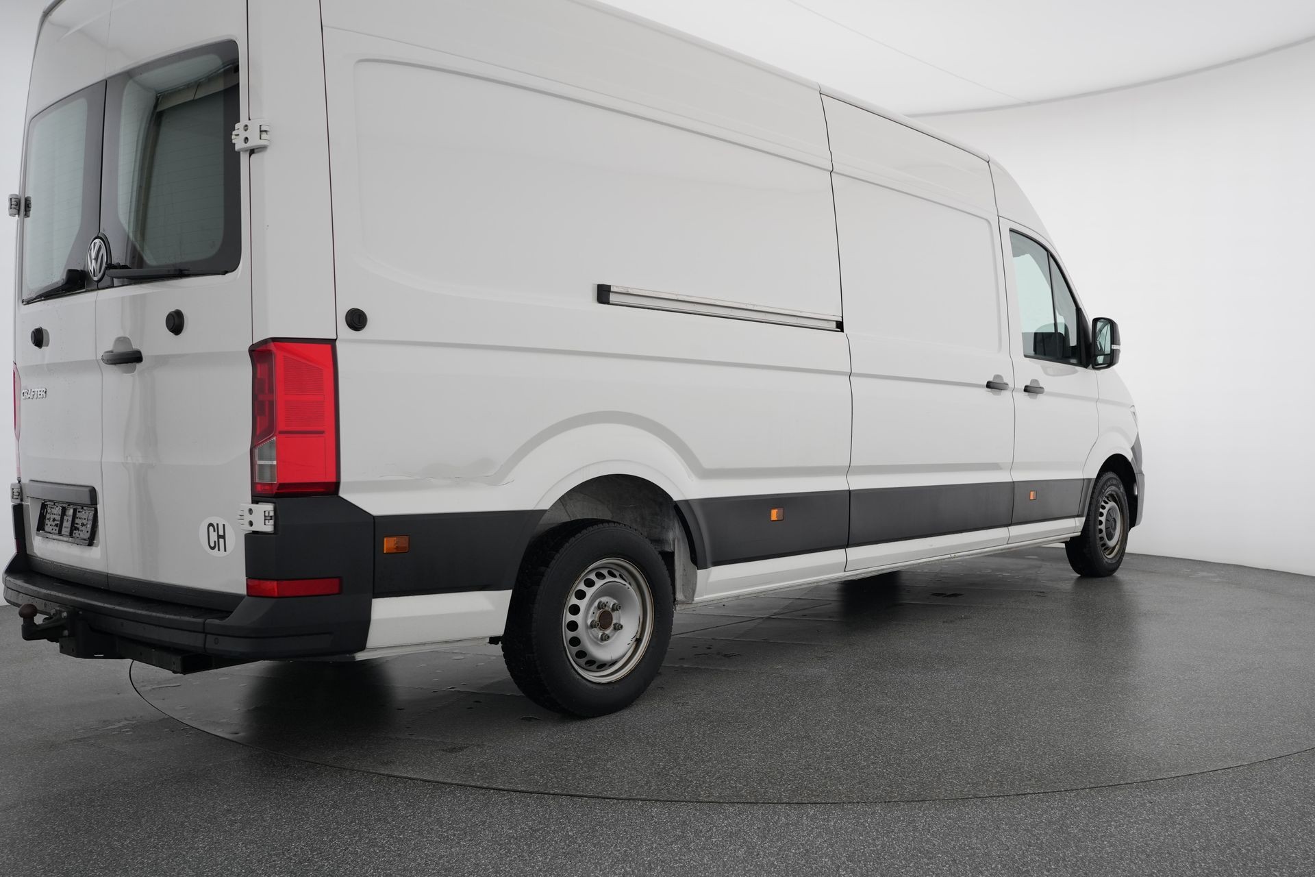 VW Crafter 35 2.0 TDI L4-image-5