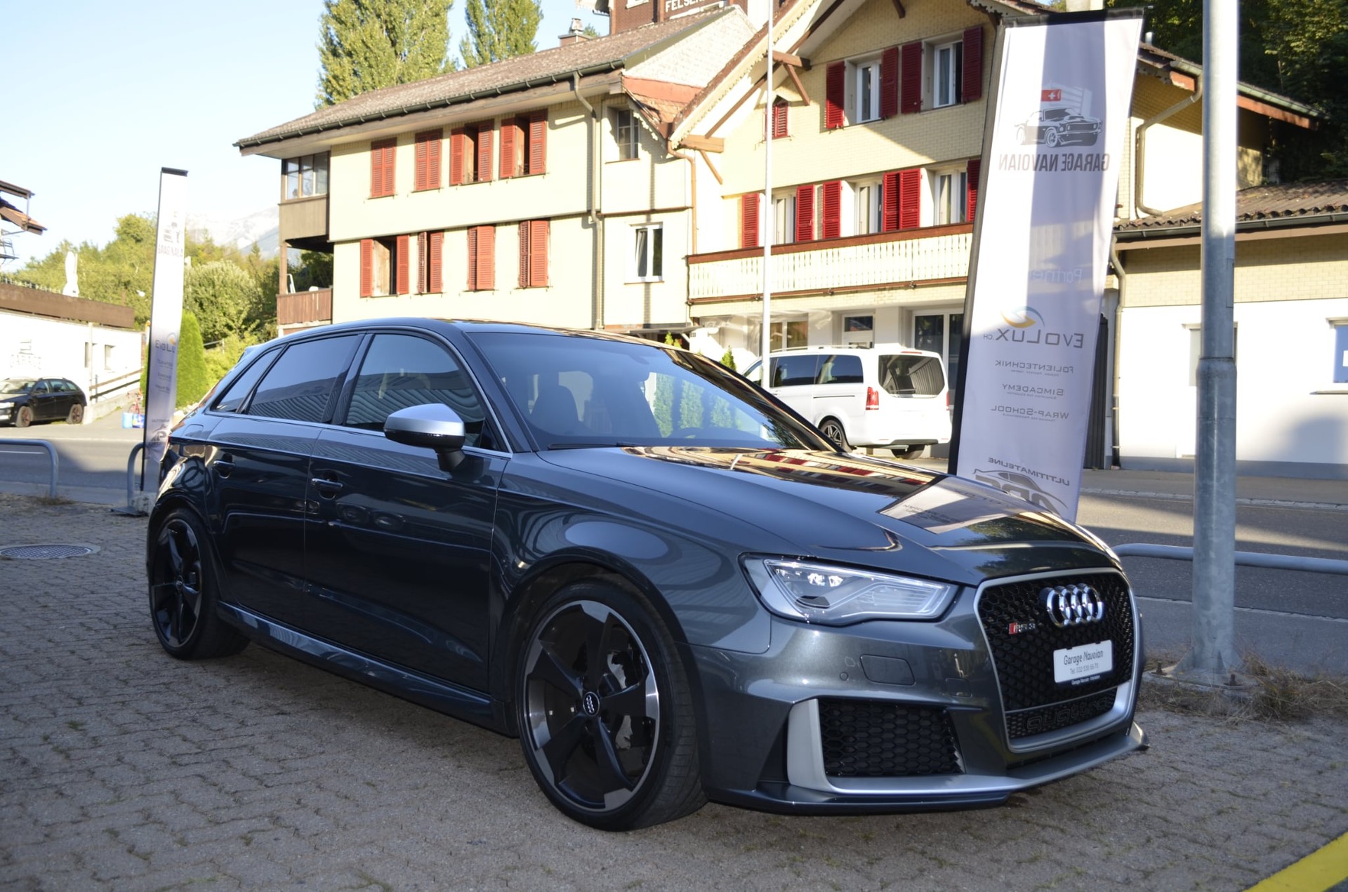 AUDI RS3 2.5 TSI quattro S-tronic-image-1