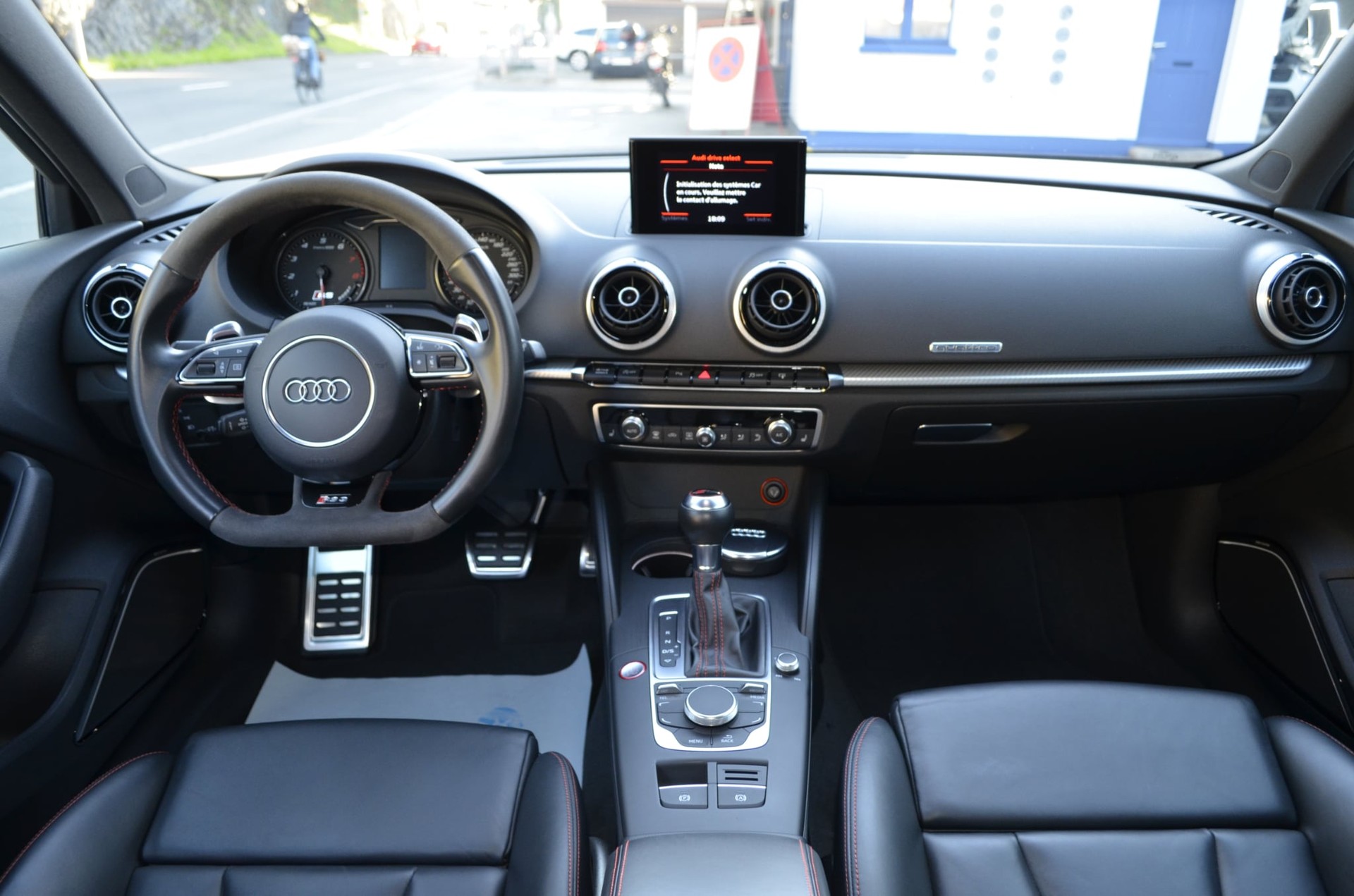 AUDI RS3 2.5 TSI quattro S-tronic-image-7