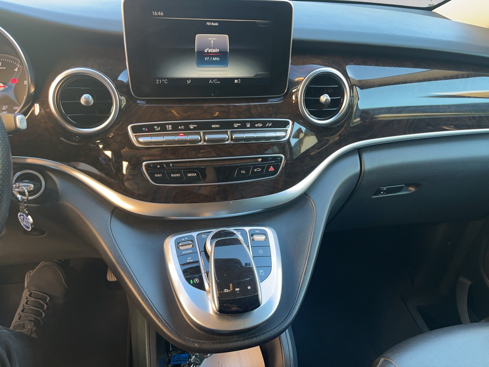 MERCEDES-BENZ V 250 d Avantgarde ex-lang 4Matic 7G-Tronic-image-7