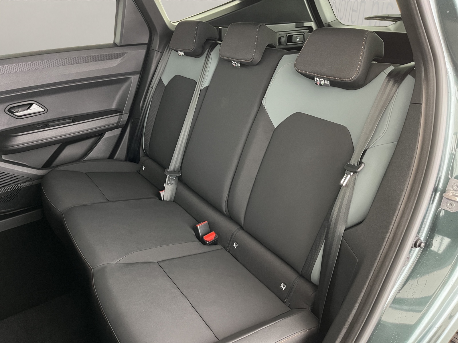 DACIA Bigster 1.2 Hybrid Extreme 4WD-image-16