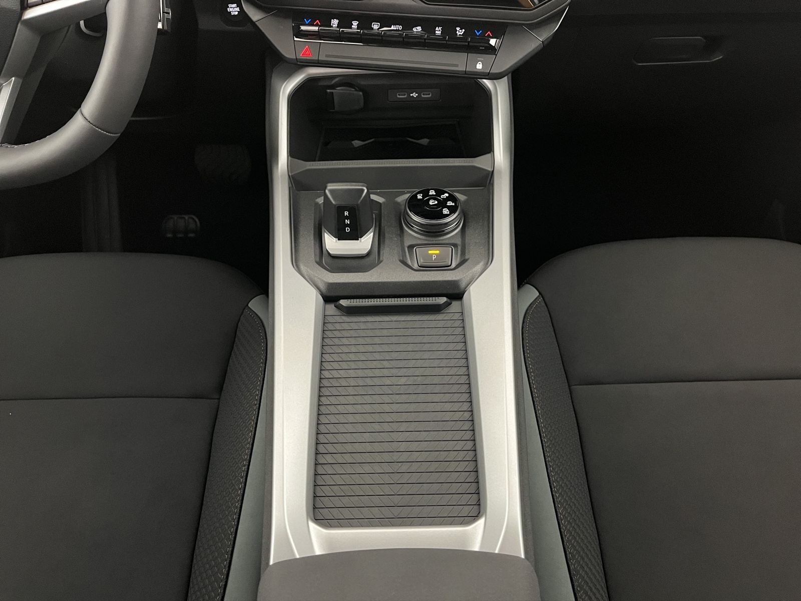 DACIA Bigster 1.2 Hybrid Extreme 4WD-image-13