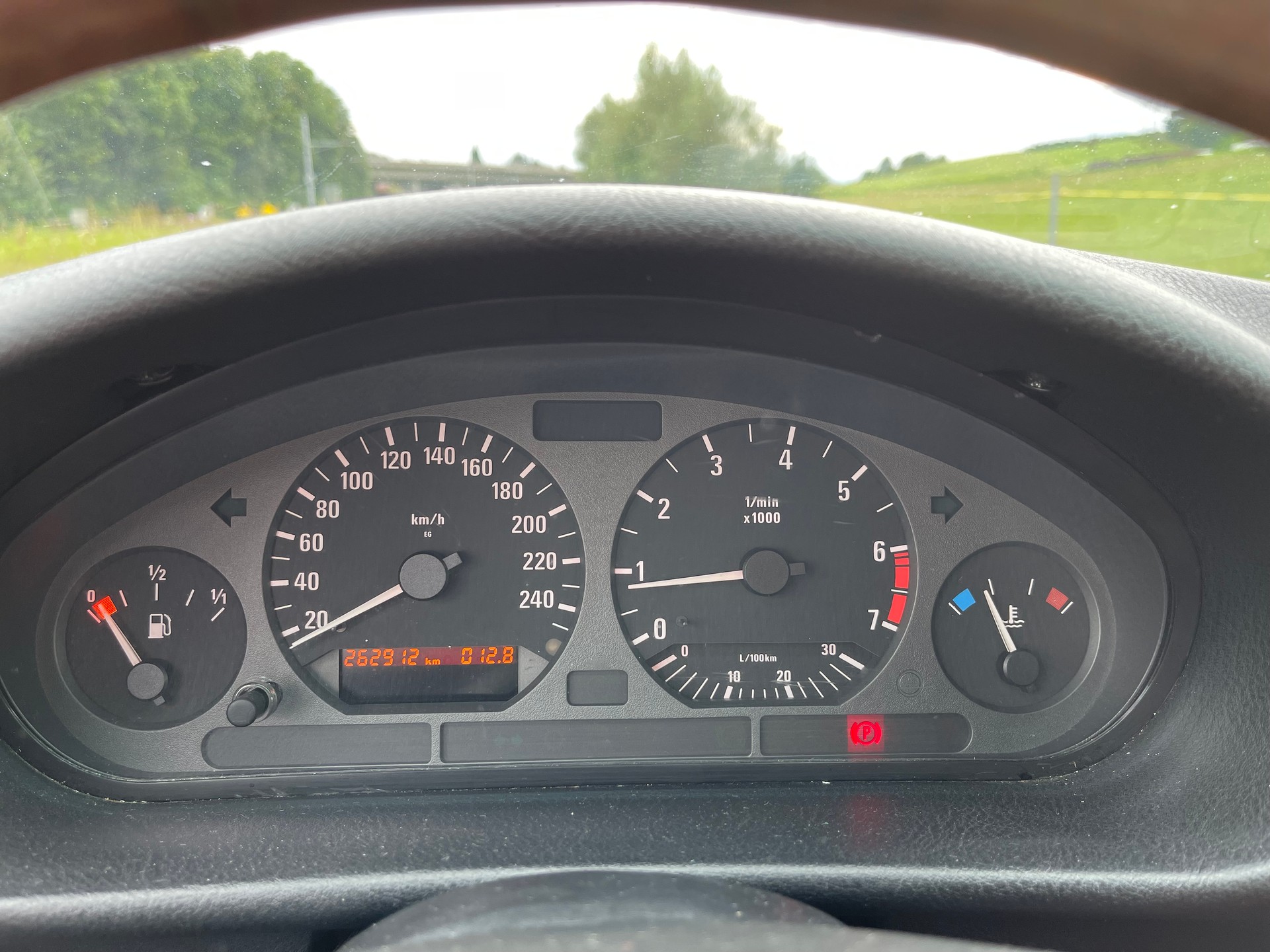 BMW 318i Cabrio Sport-image-7