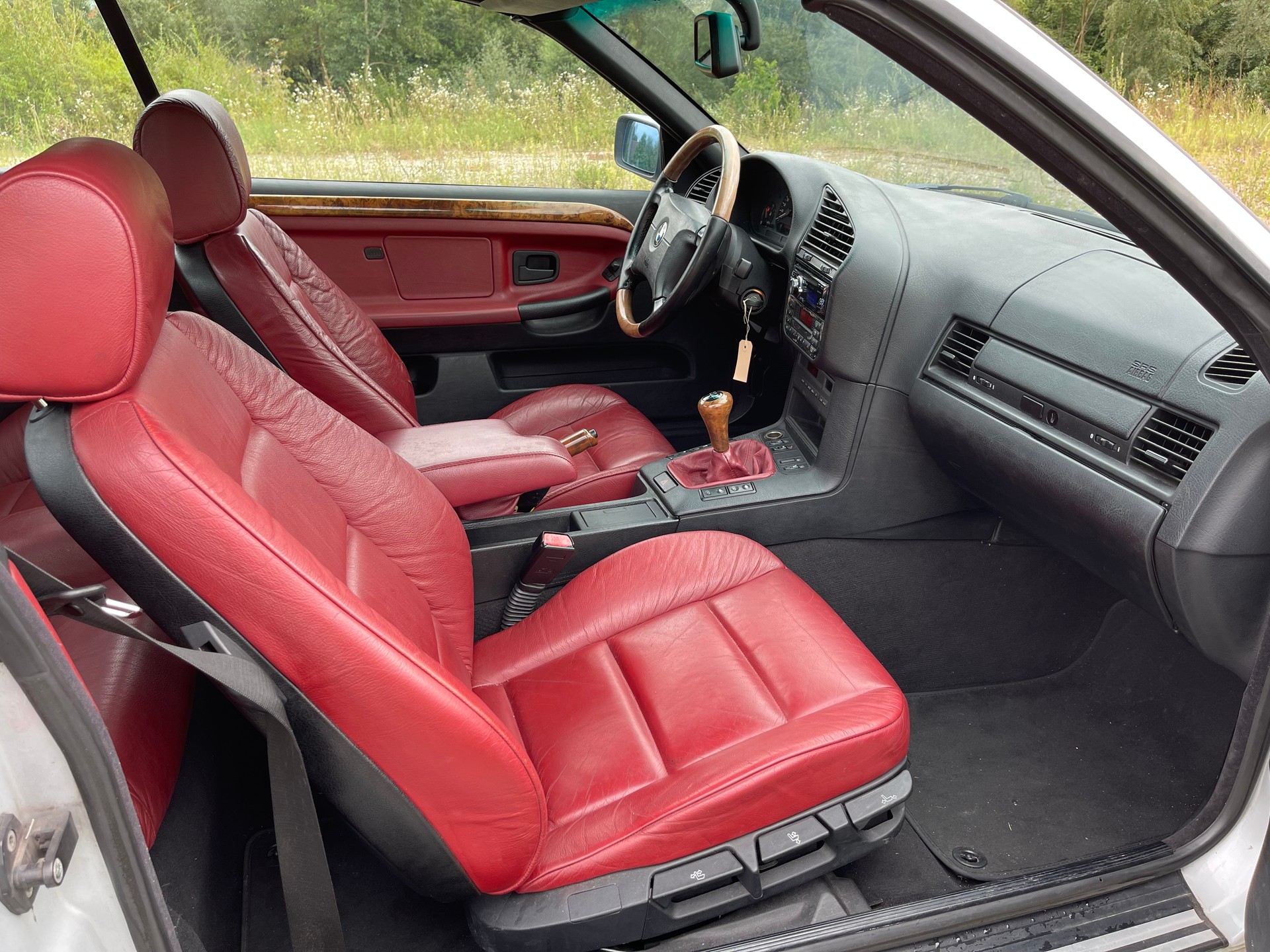 BMW 318i Cabrio Sport-image-5