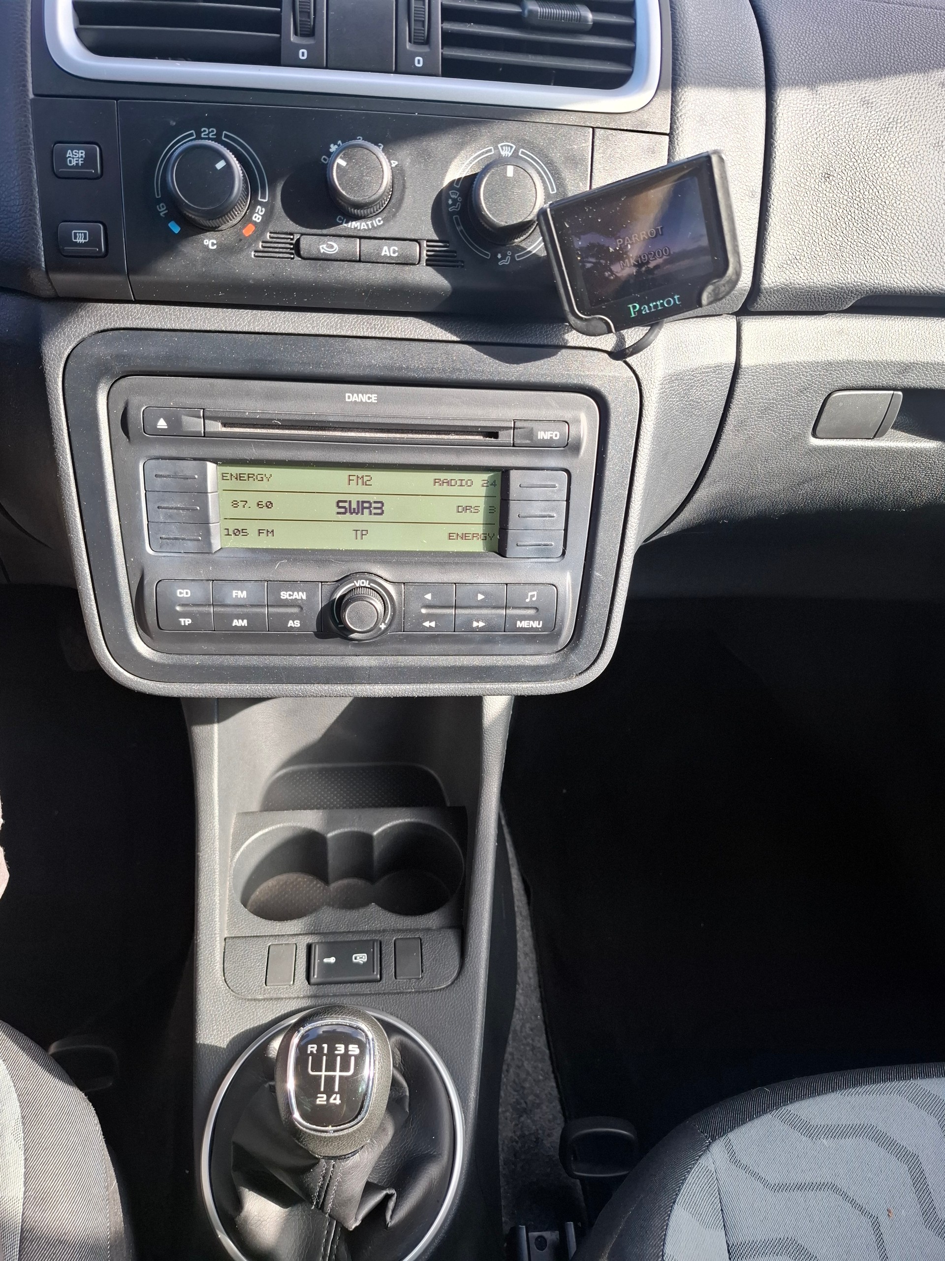 SKODA Fabia 1.2 Entry-image-11