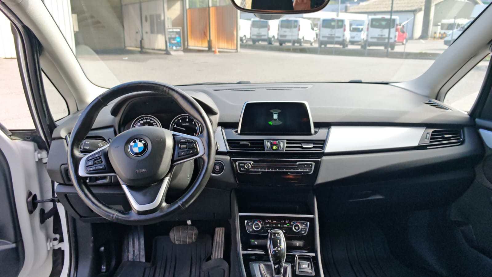 BMW 218d xDrive Gran Tourer Sport Line-image-11