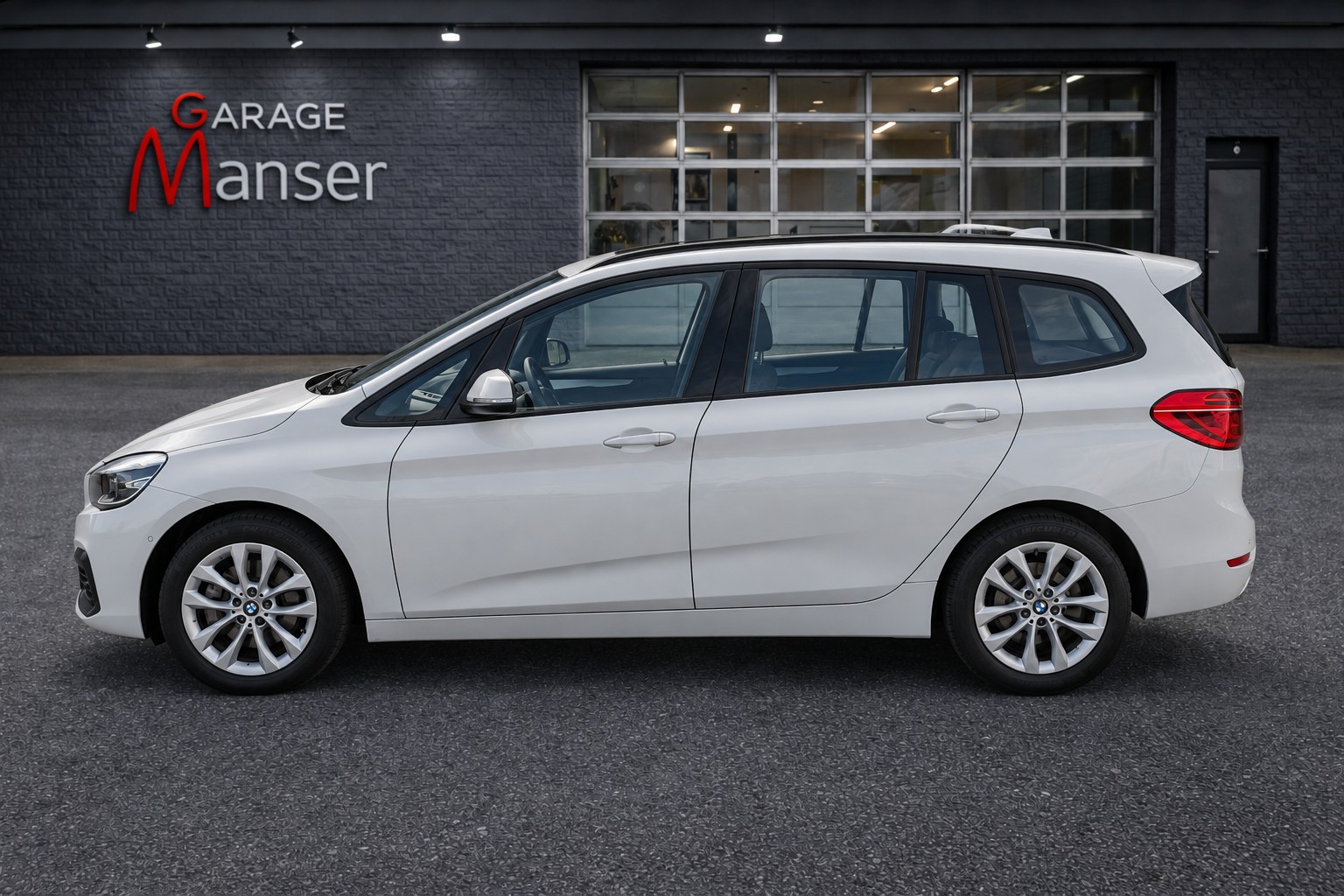 BMW 218d xDrive Gran Tourer Sport Line-image-1