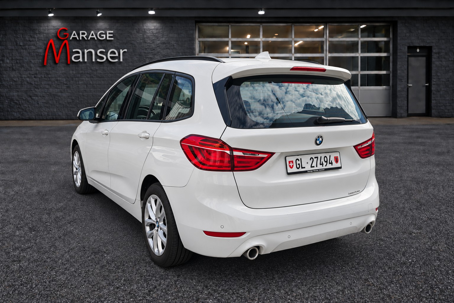 BMW 218d xDrive Gran Tourer Sport Line-image-2