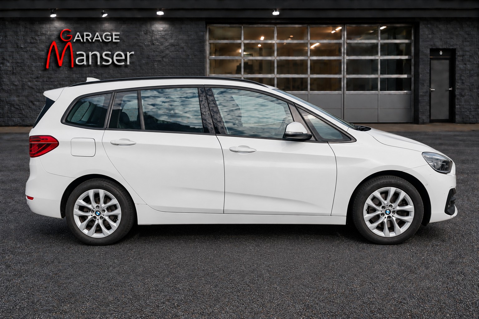 BMW 218d xDrive Gran Tourer Sport Line-image-5
