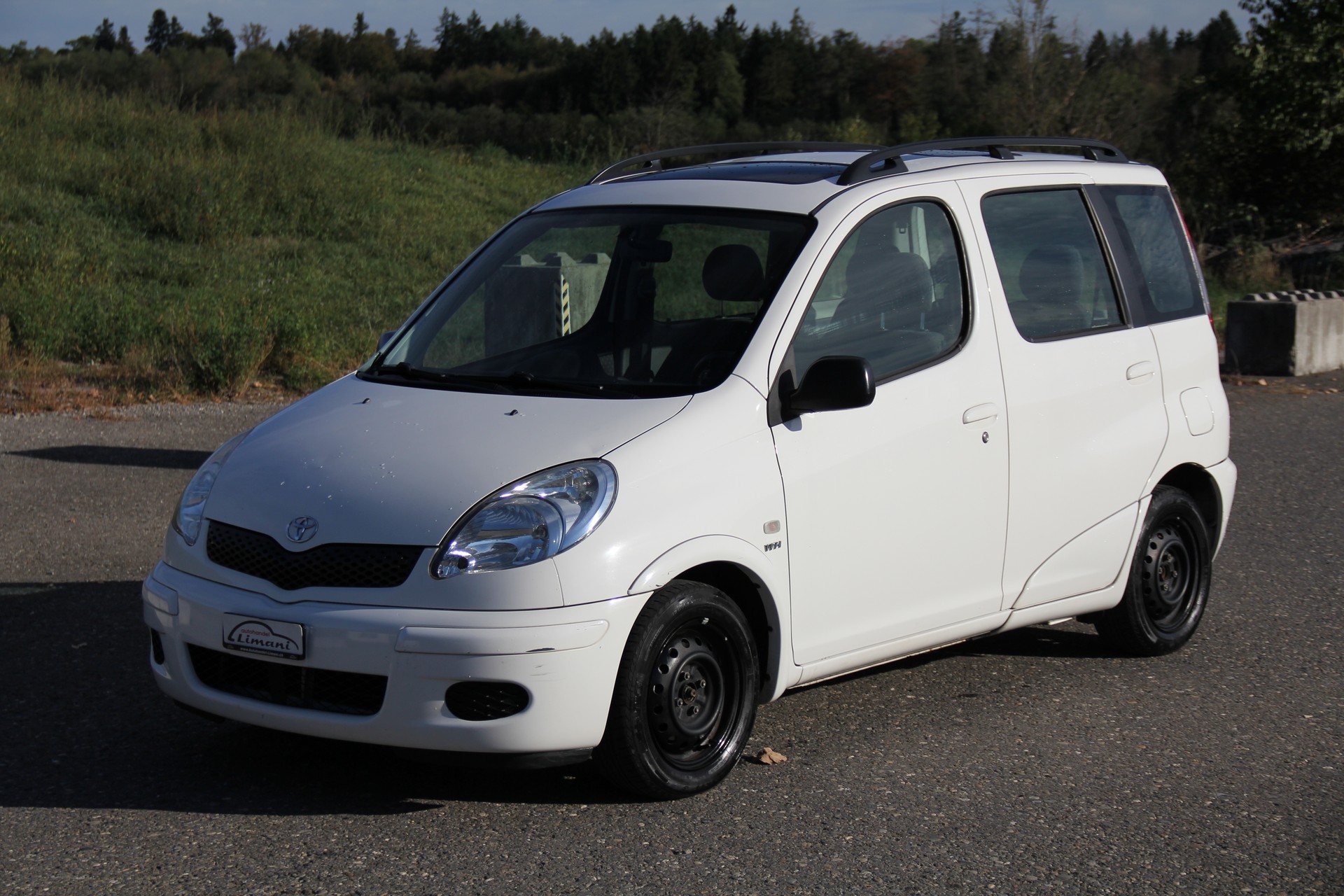 TOYOTA Yaris Verso 1.3 Linea Sol-image-1