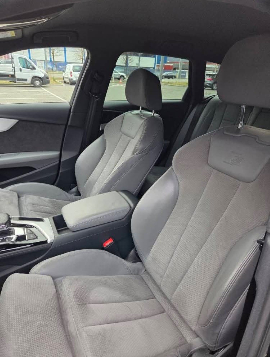 AUDI A4 S-line 35 tdi-image-4