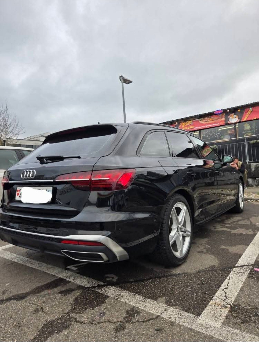 AUDI A4 S-line 35 tdi-image-1