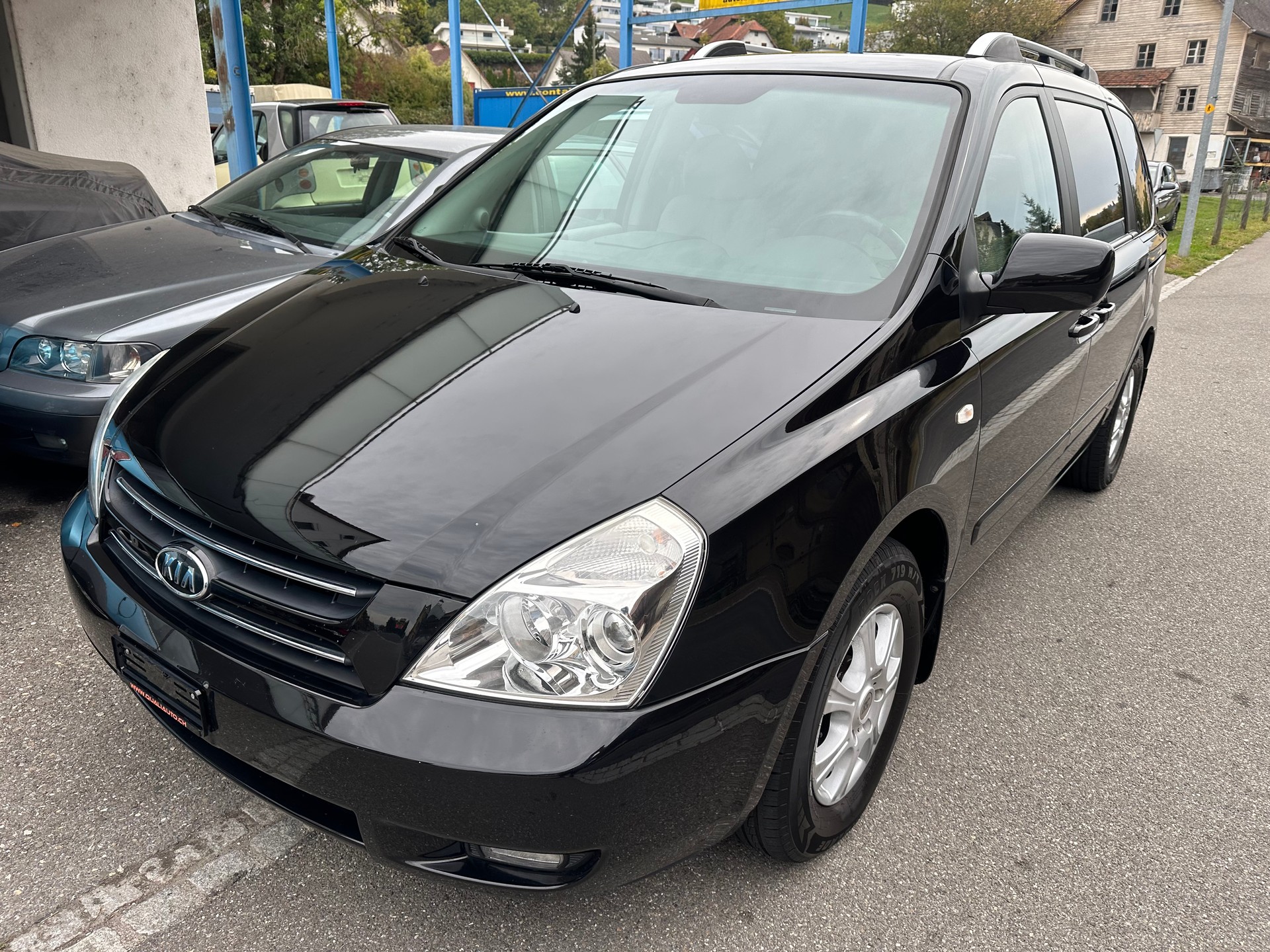 KIA Carnival 2.9 CRDi Style-image-1